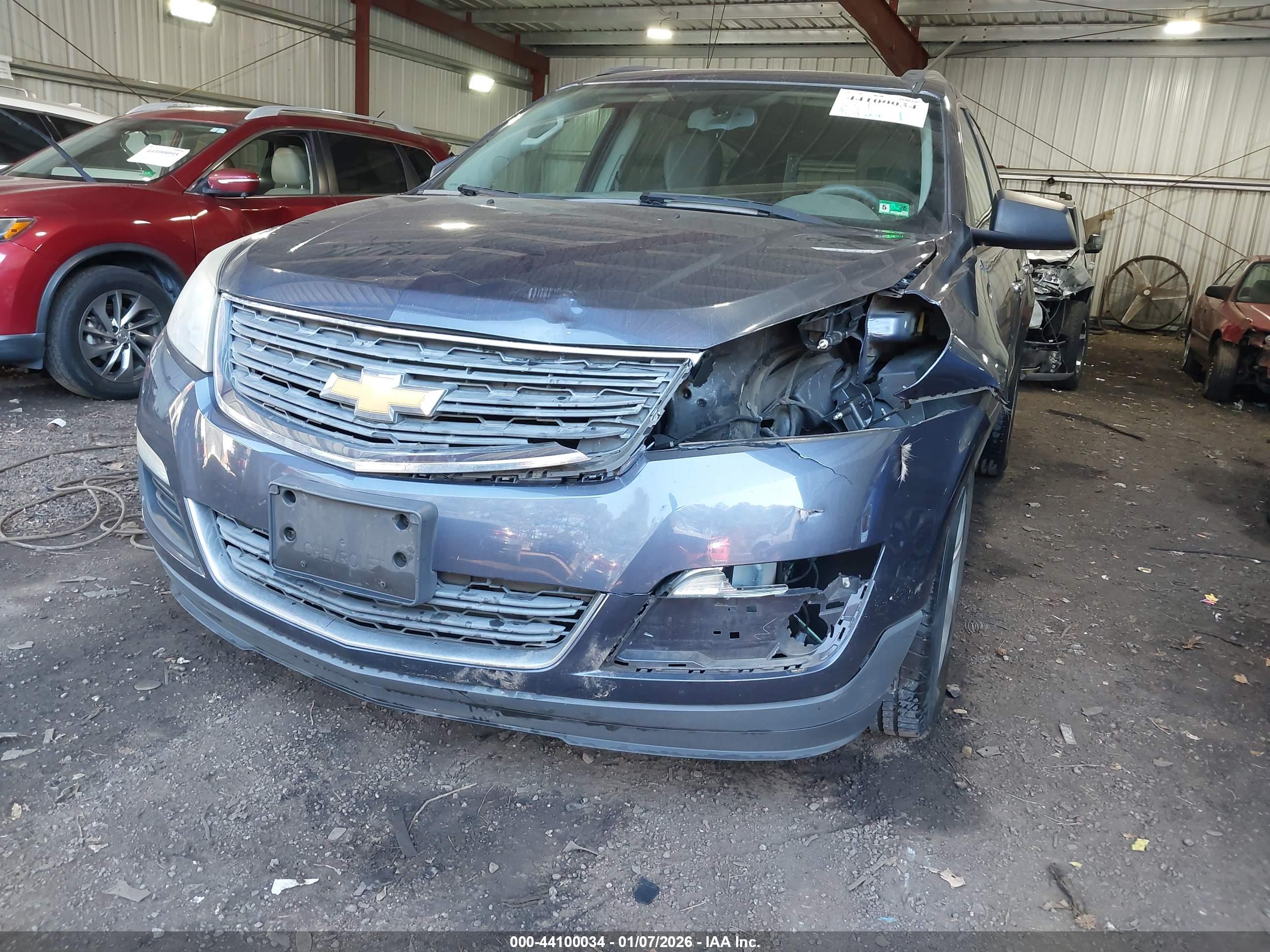 CHEVROLET TRAVERSE image 6