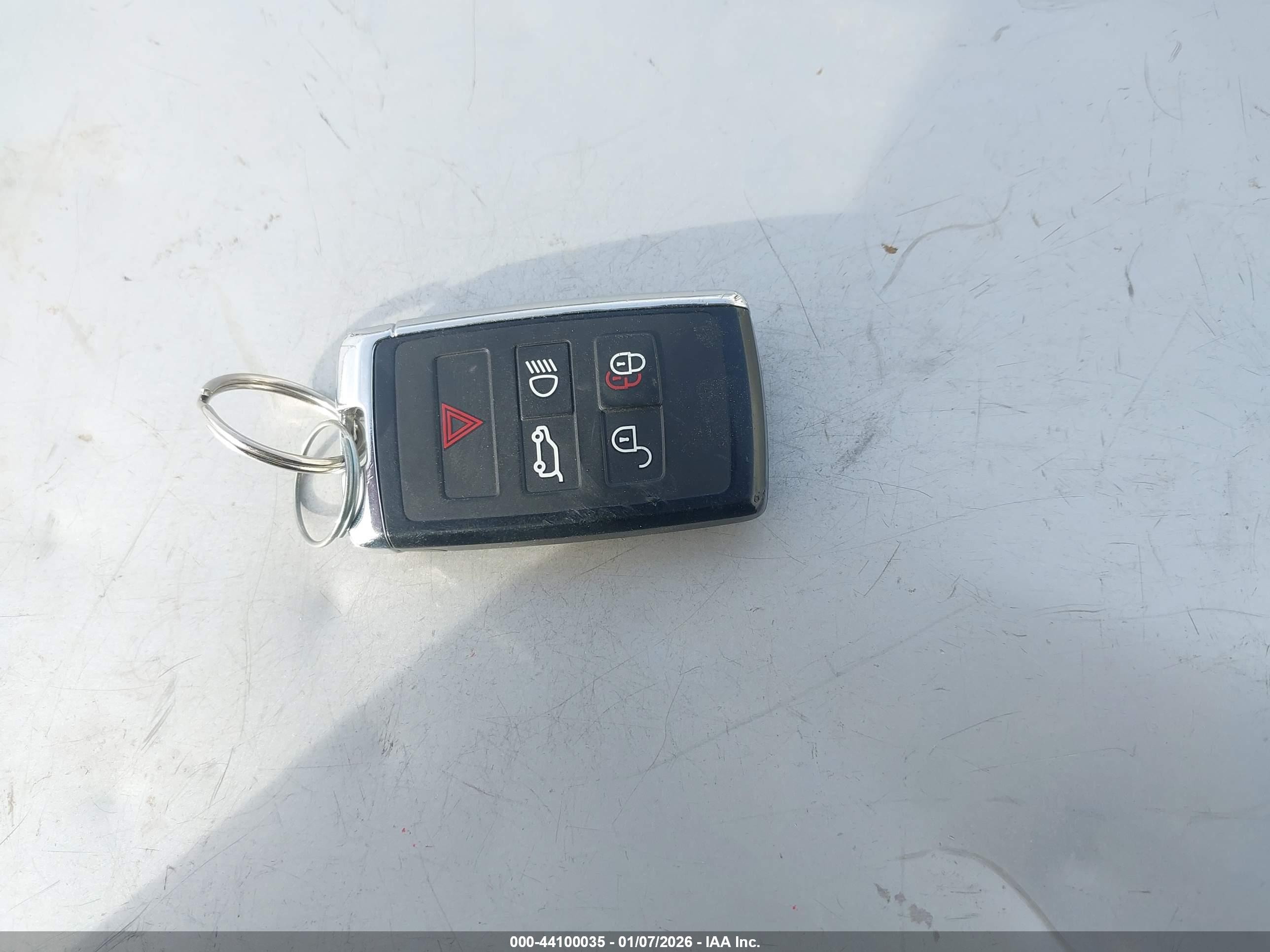LAND ROVER image 11
