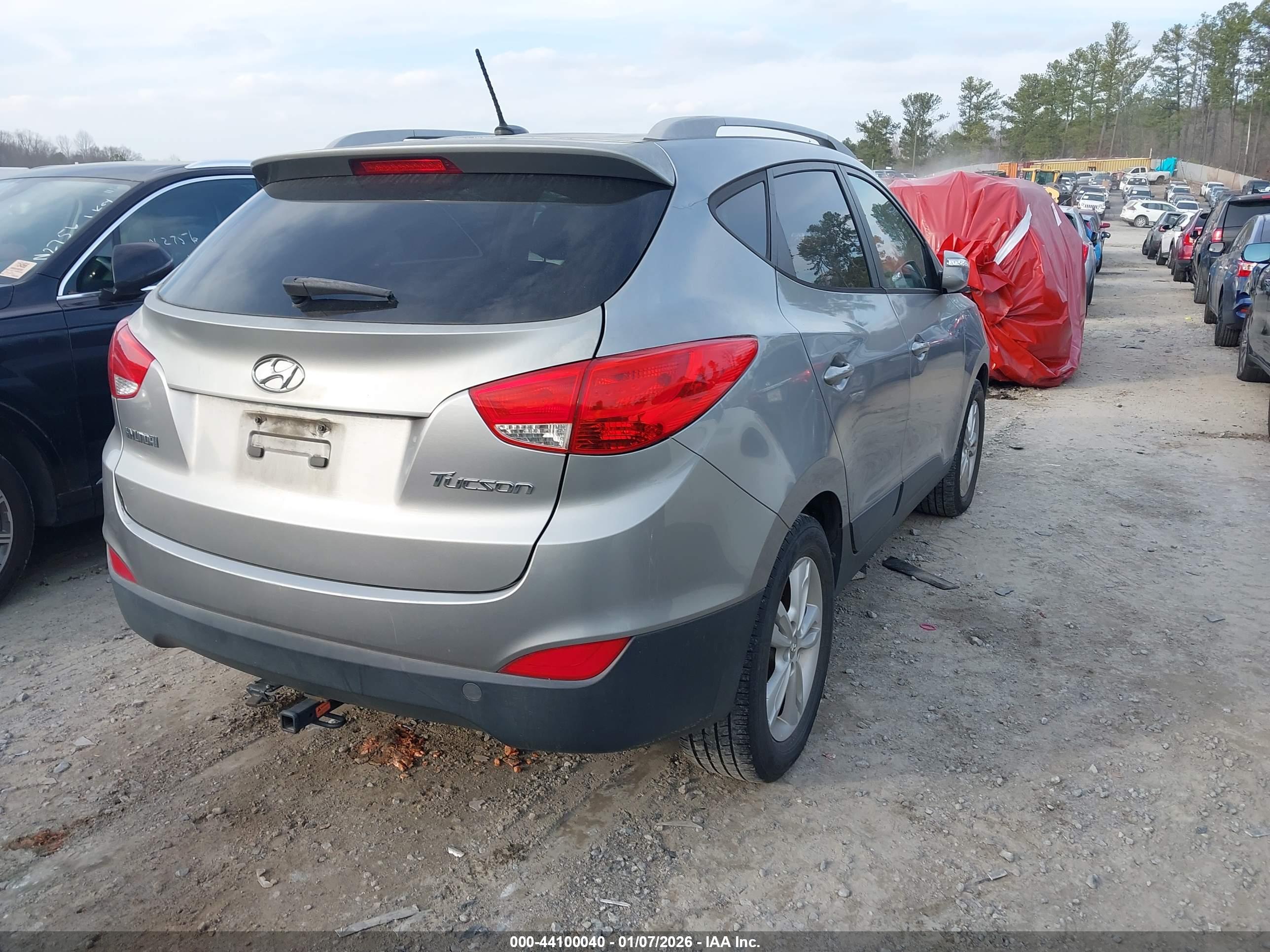HYUNDAI TUCSON image 4