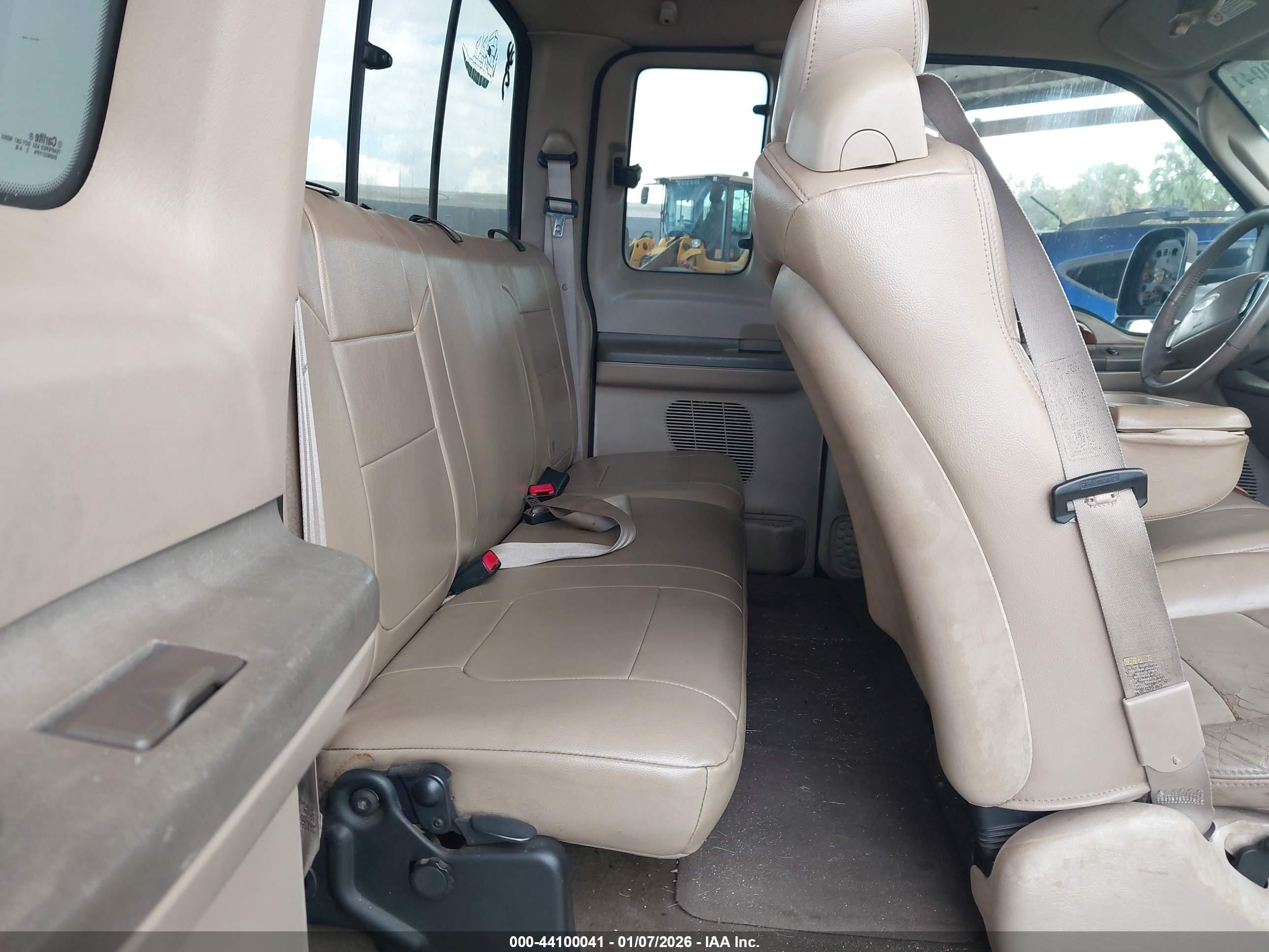 FORD F-250 image 8