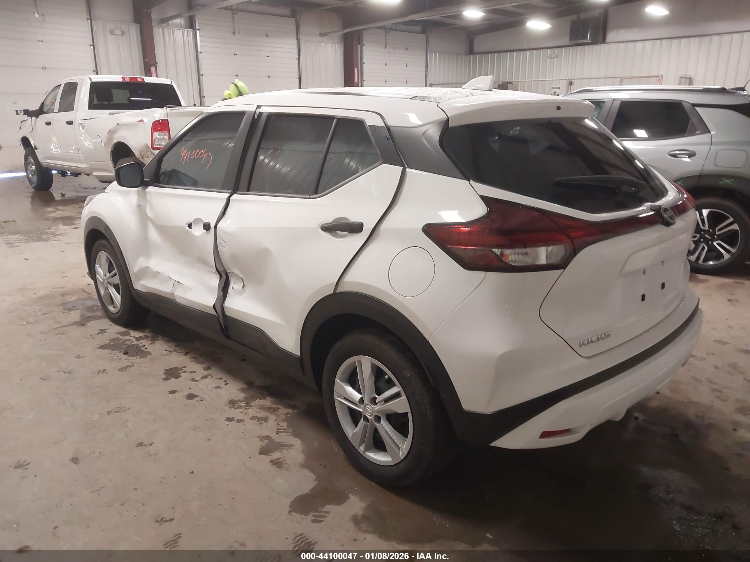NISSAN KICKS image 3