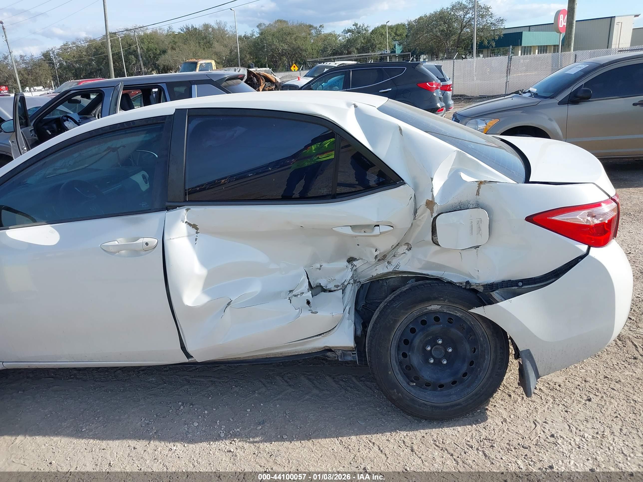 TOYOTA COROLLA image 6