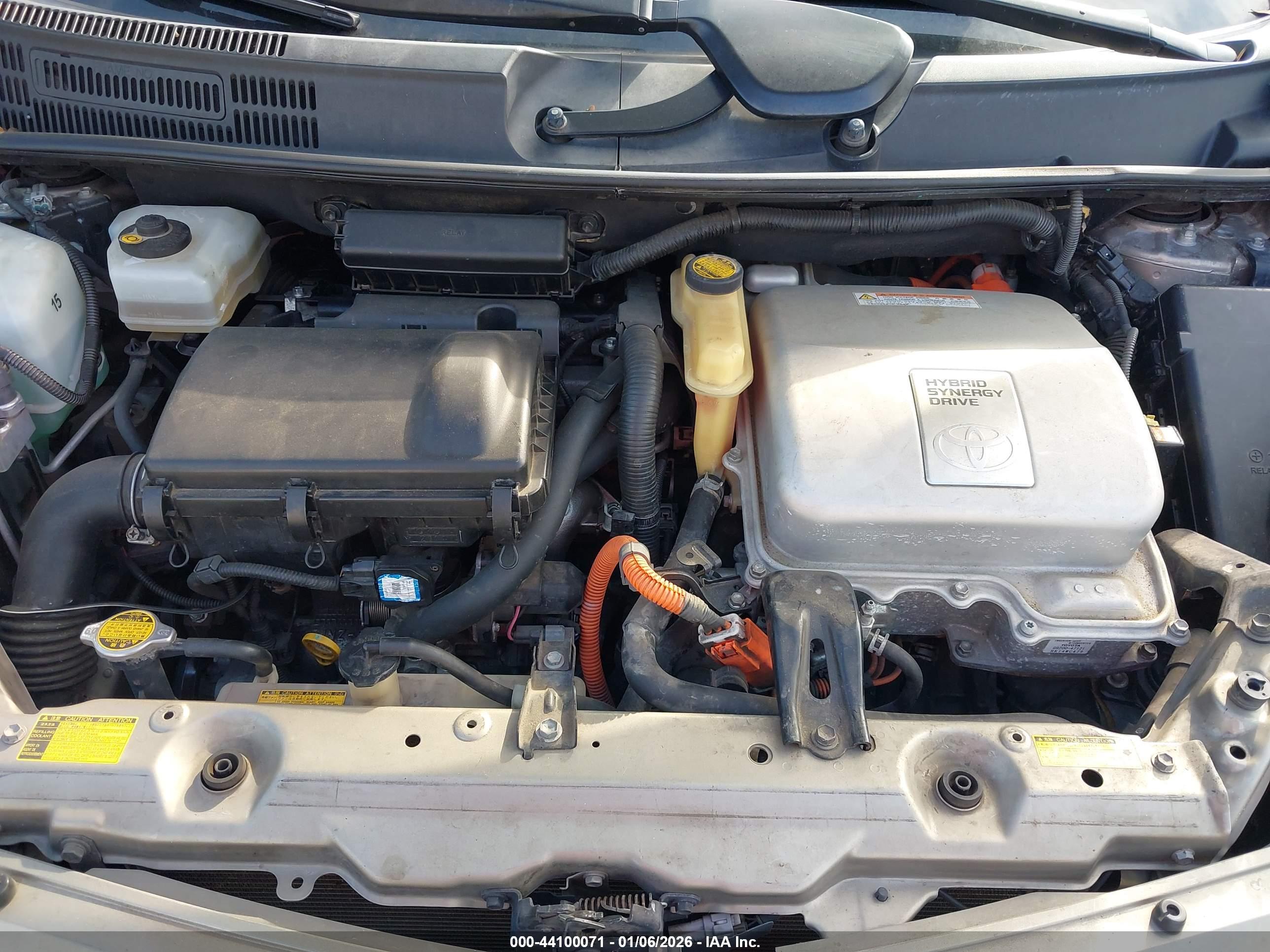 TOYOTA PRIUS image 10