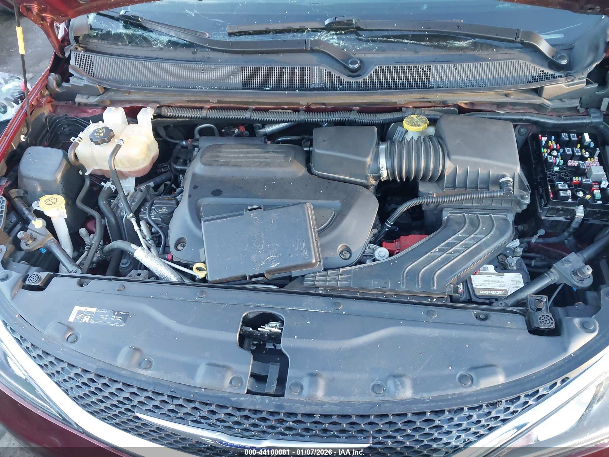 CHRYSLER PACIFICA image 10