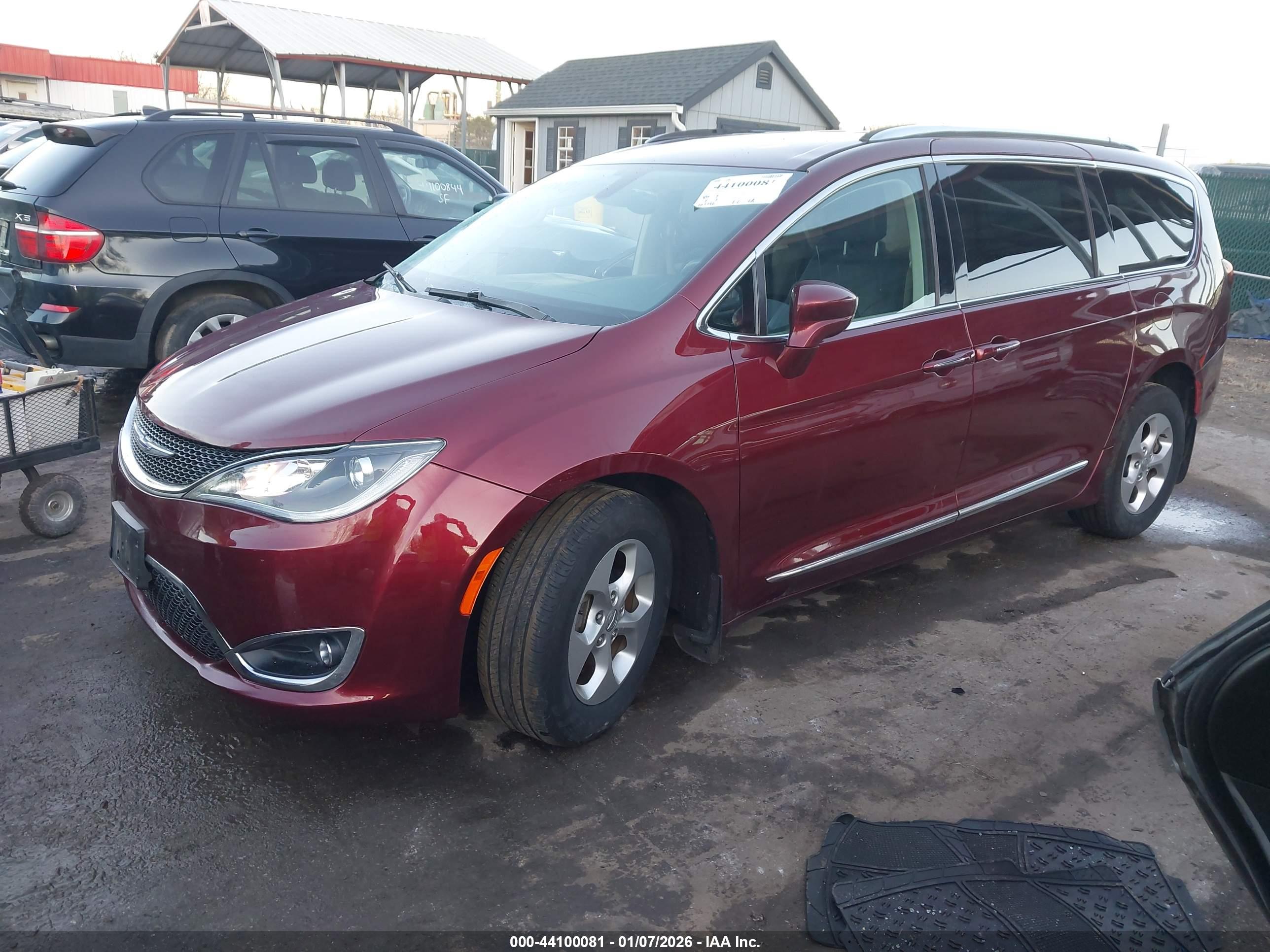 CHRYSLER PACIFICA image 2