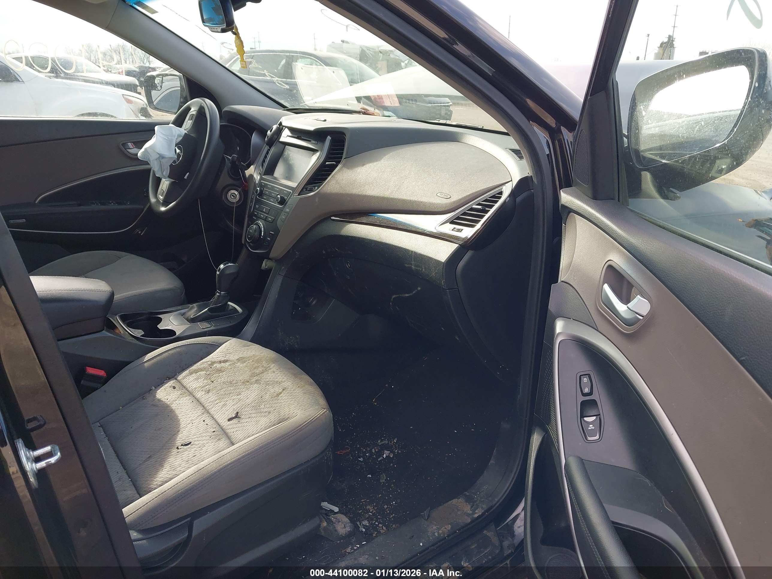 HYUNDAI SANTA image 5