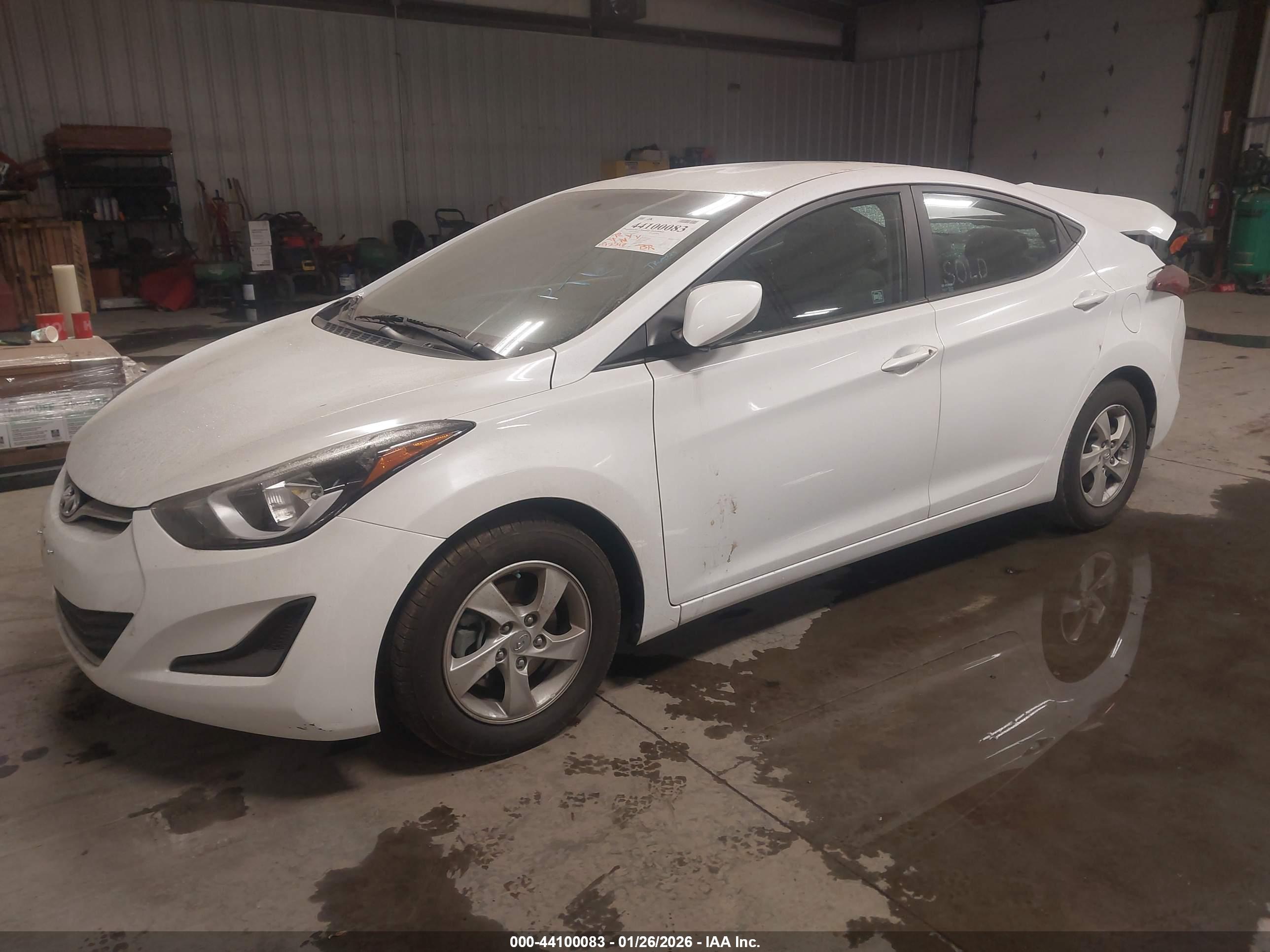 HYUNDAI ELANTRA image 2