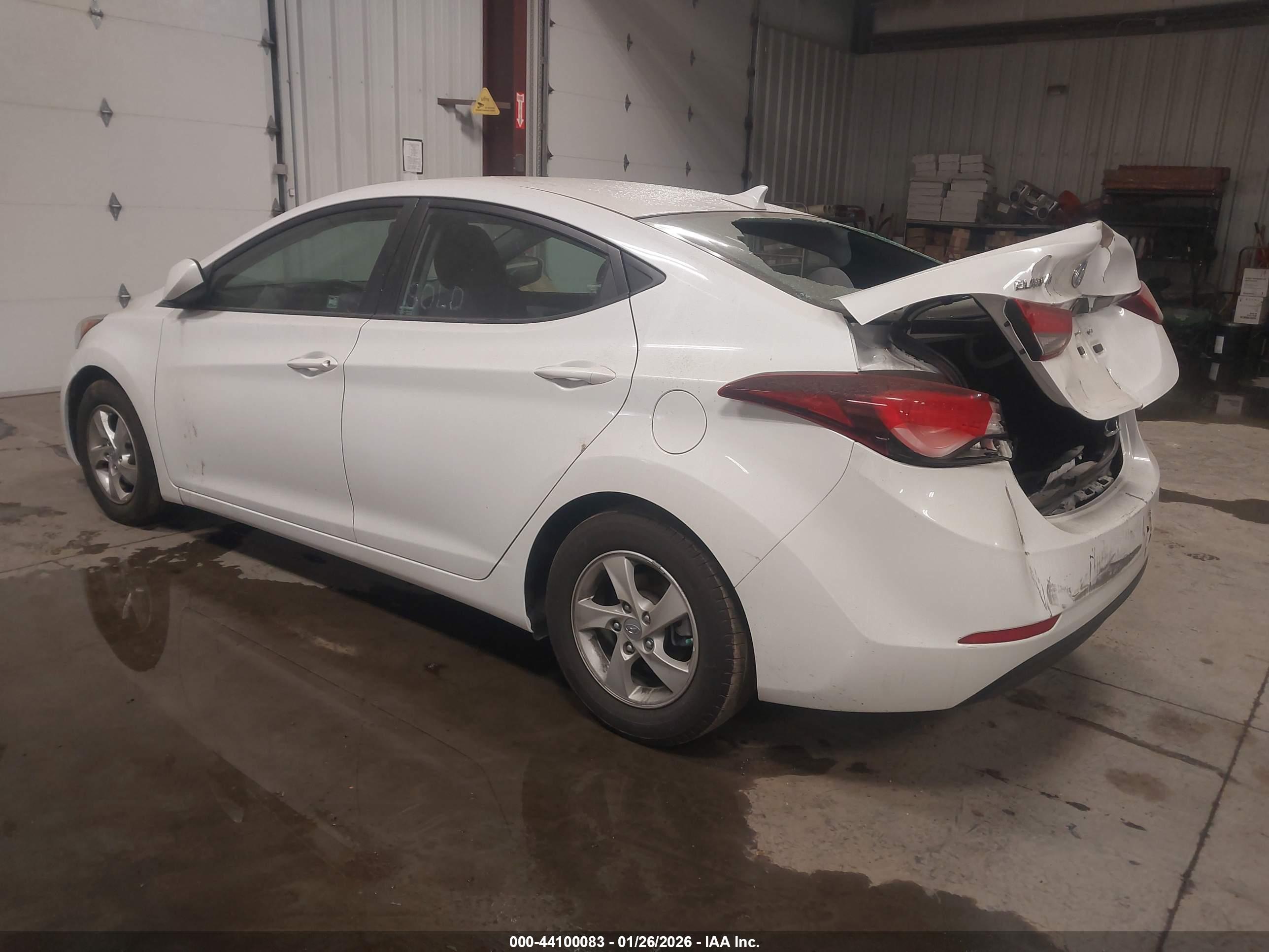 HYUNDAI ELANTRA image 3