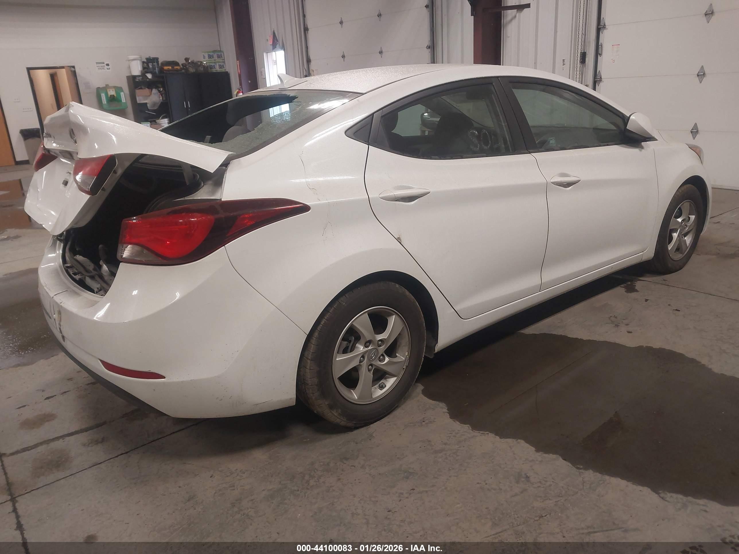 HYUNDAI ELANTRA image 4