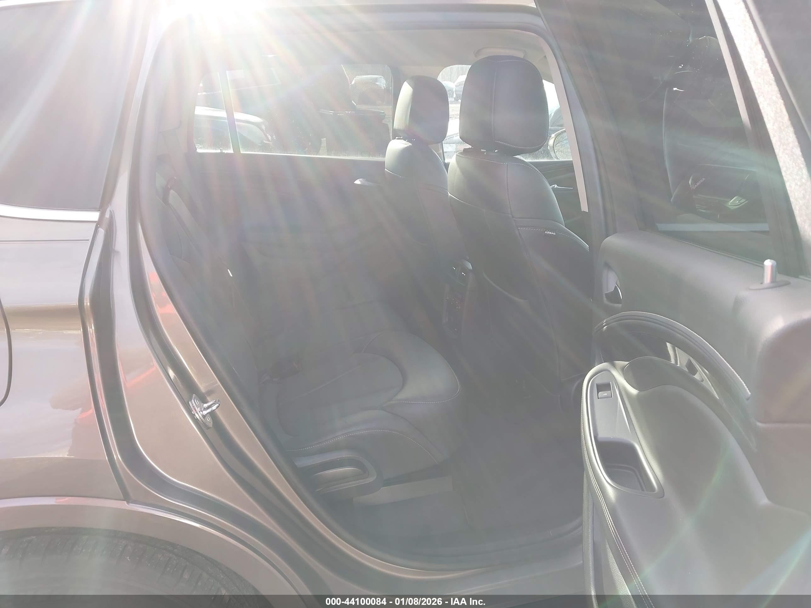 BUICK ENVISION image 8