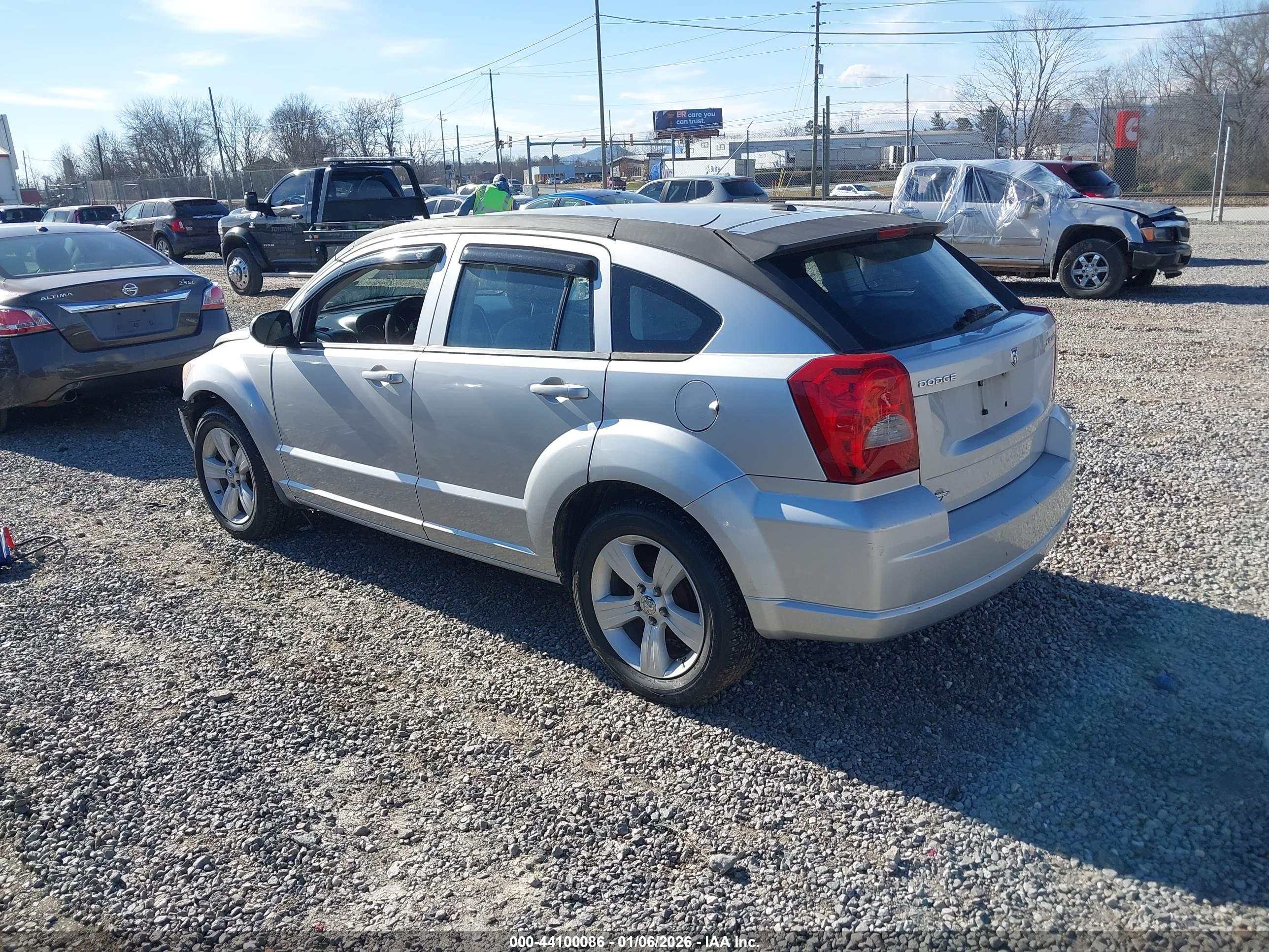 DODGE CALIBER image 3