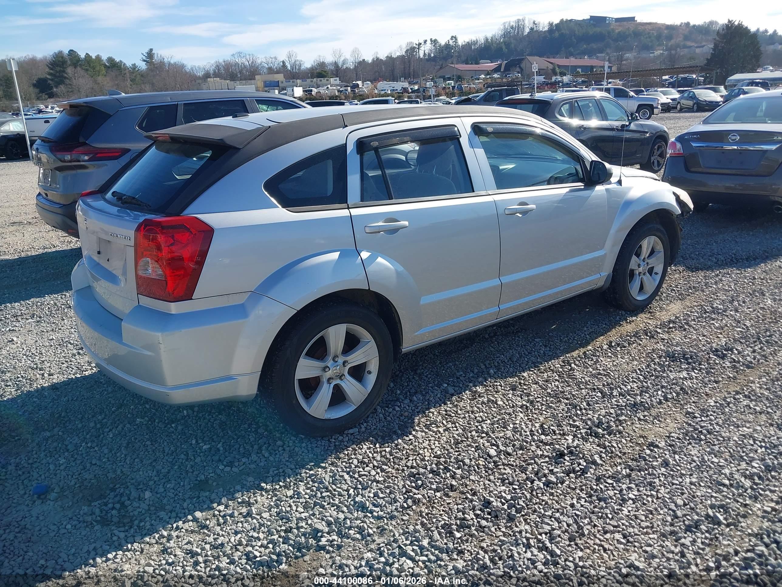 DODGE CALIBER image 4
