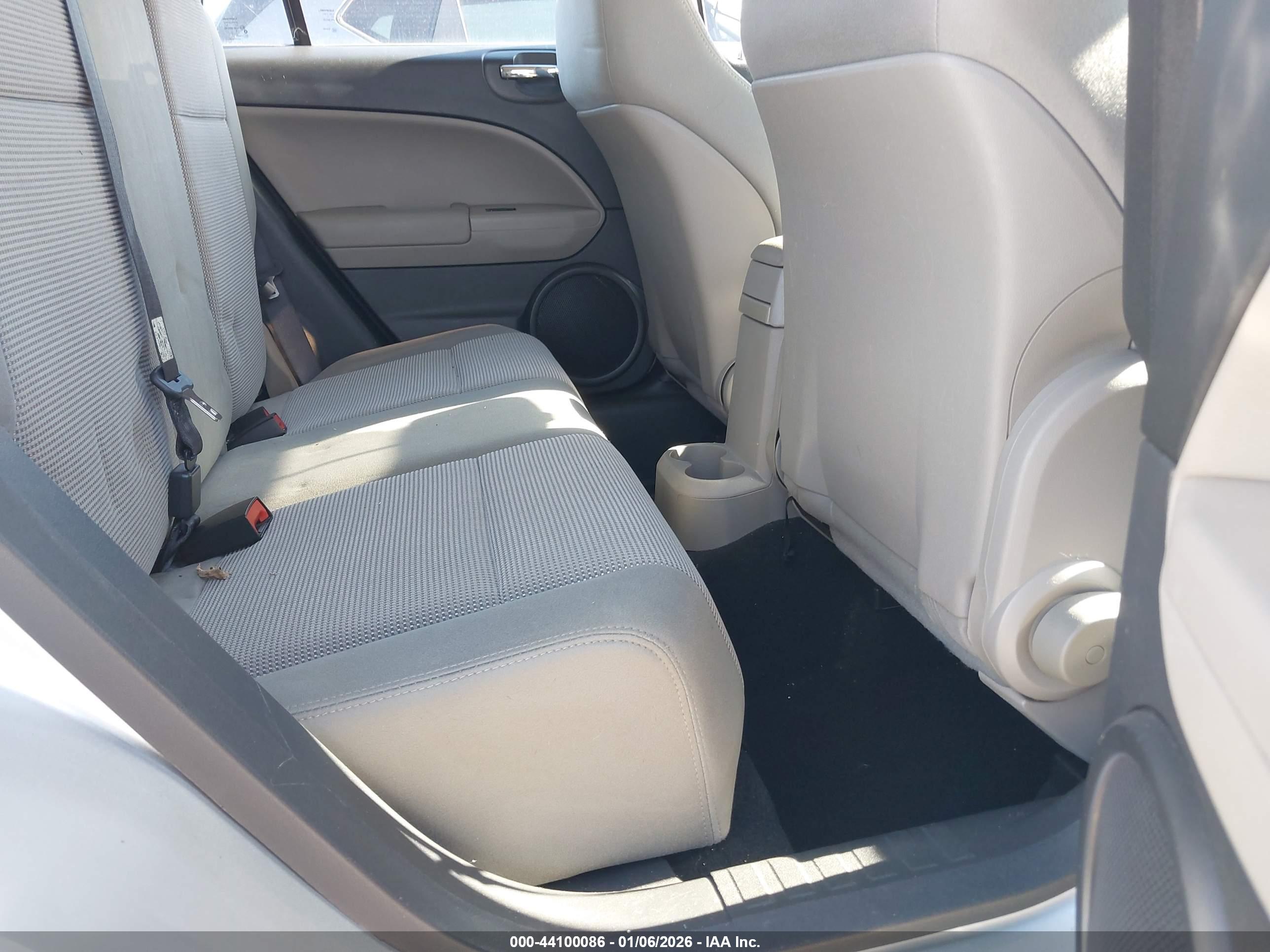 DODGE CALIBER image 8