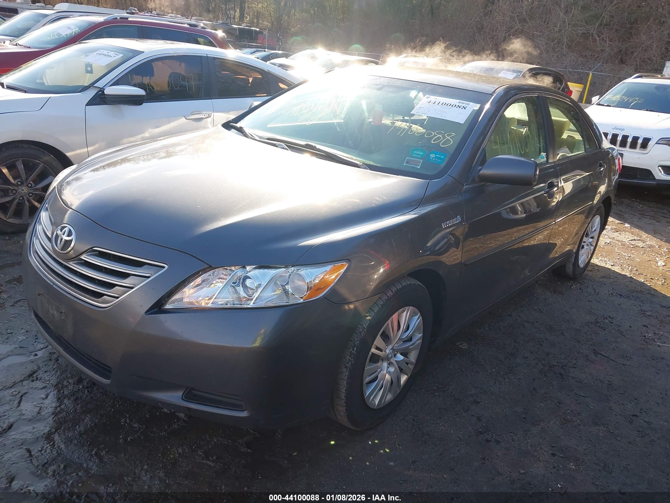 TOYOTA CAMRY image 2