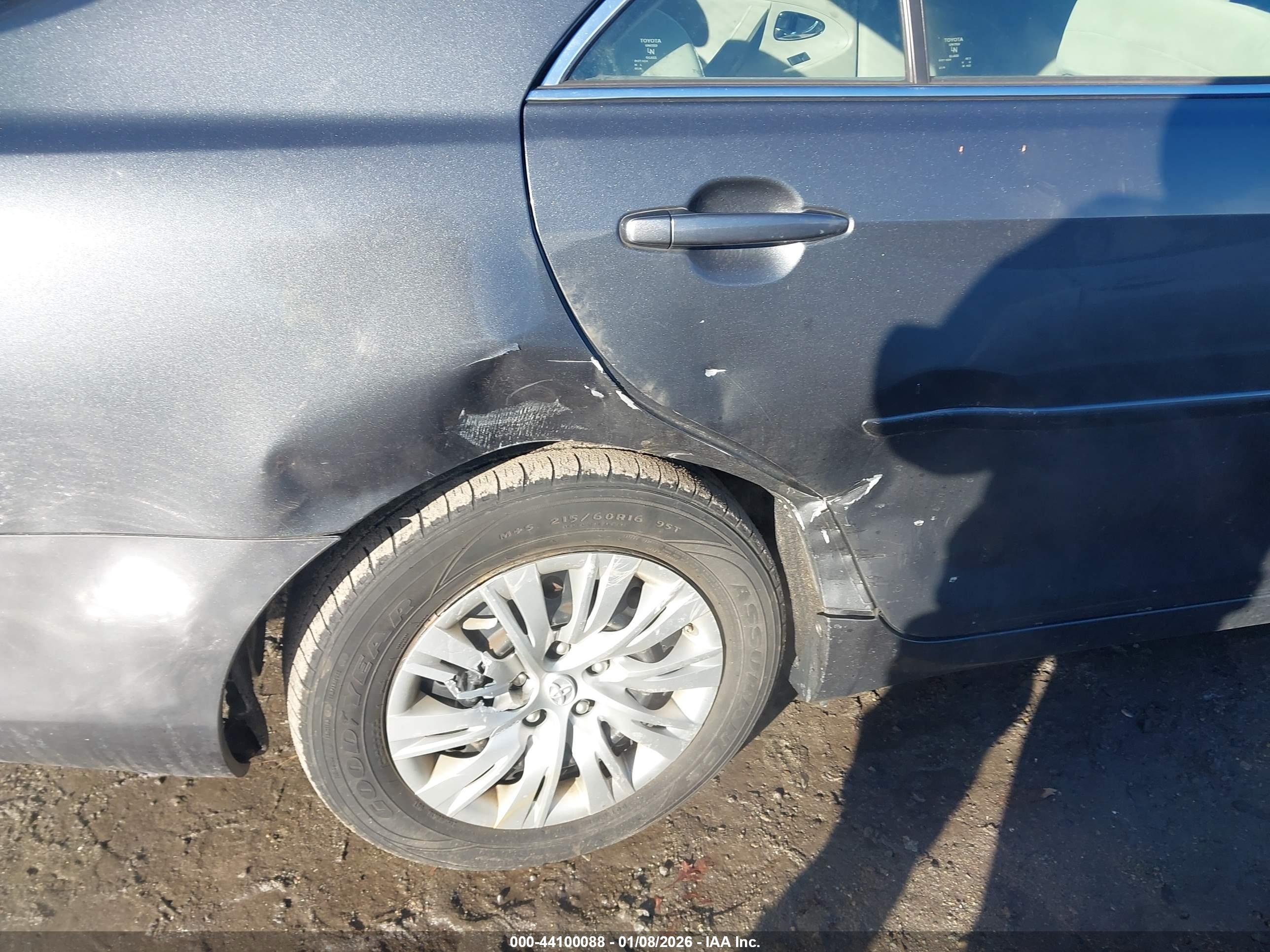 TOYOTA CAMRY image 6