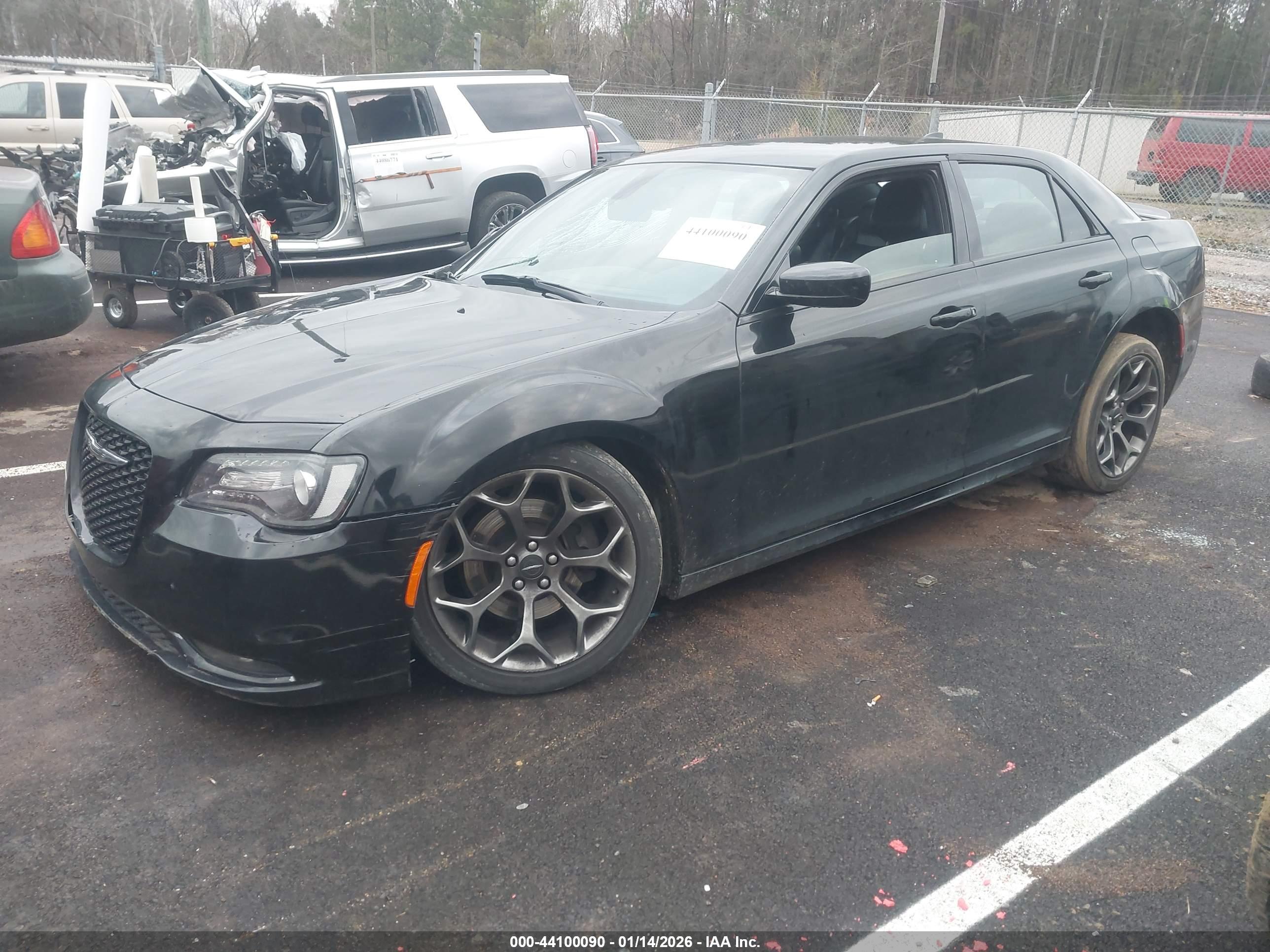 CHRYSLER 300 image 2