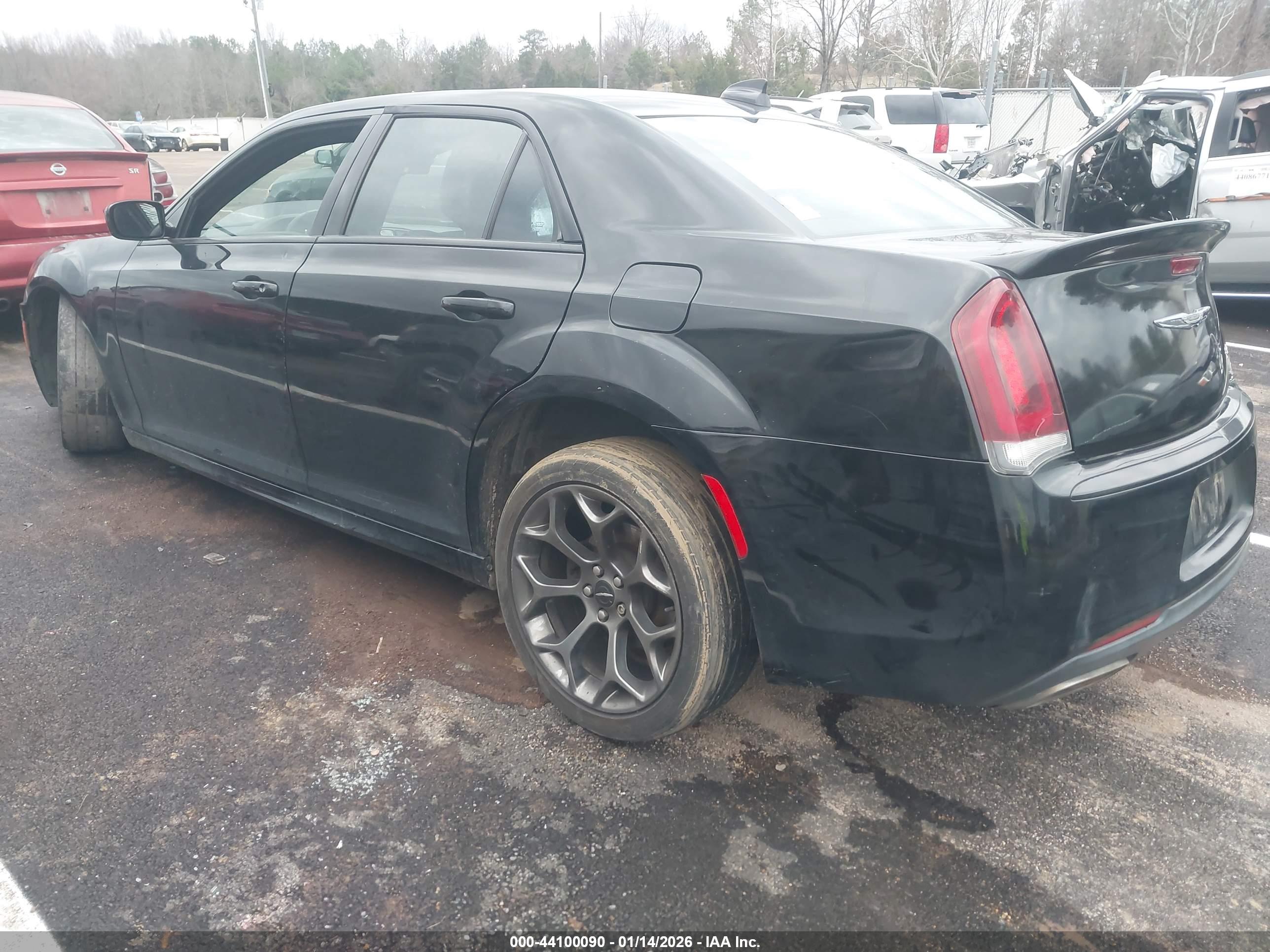 CHRYSLER 300 image 3