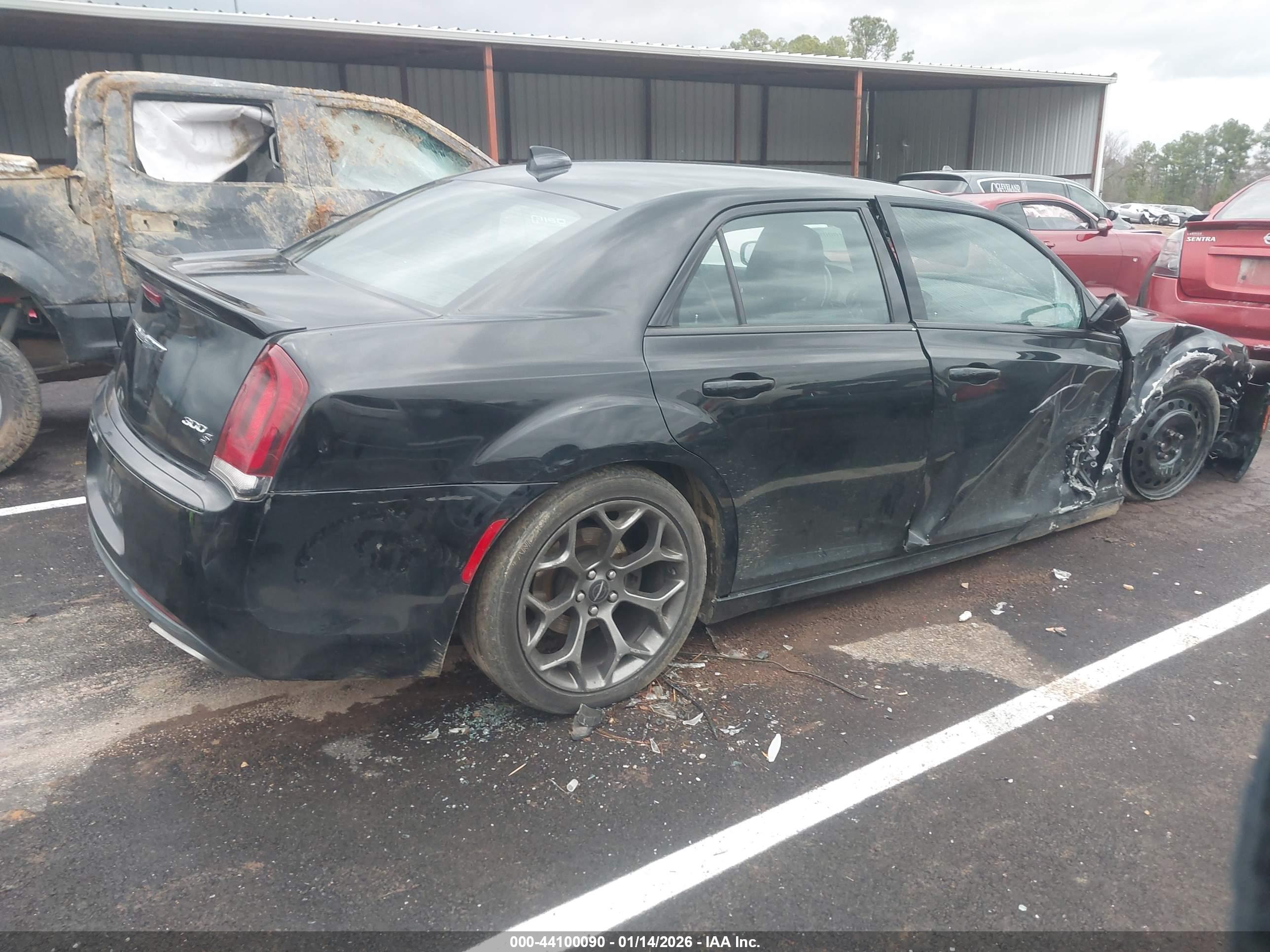 CHRYSLER 300 image 4