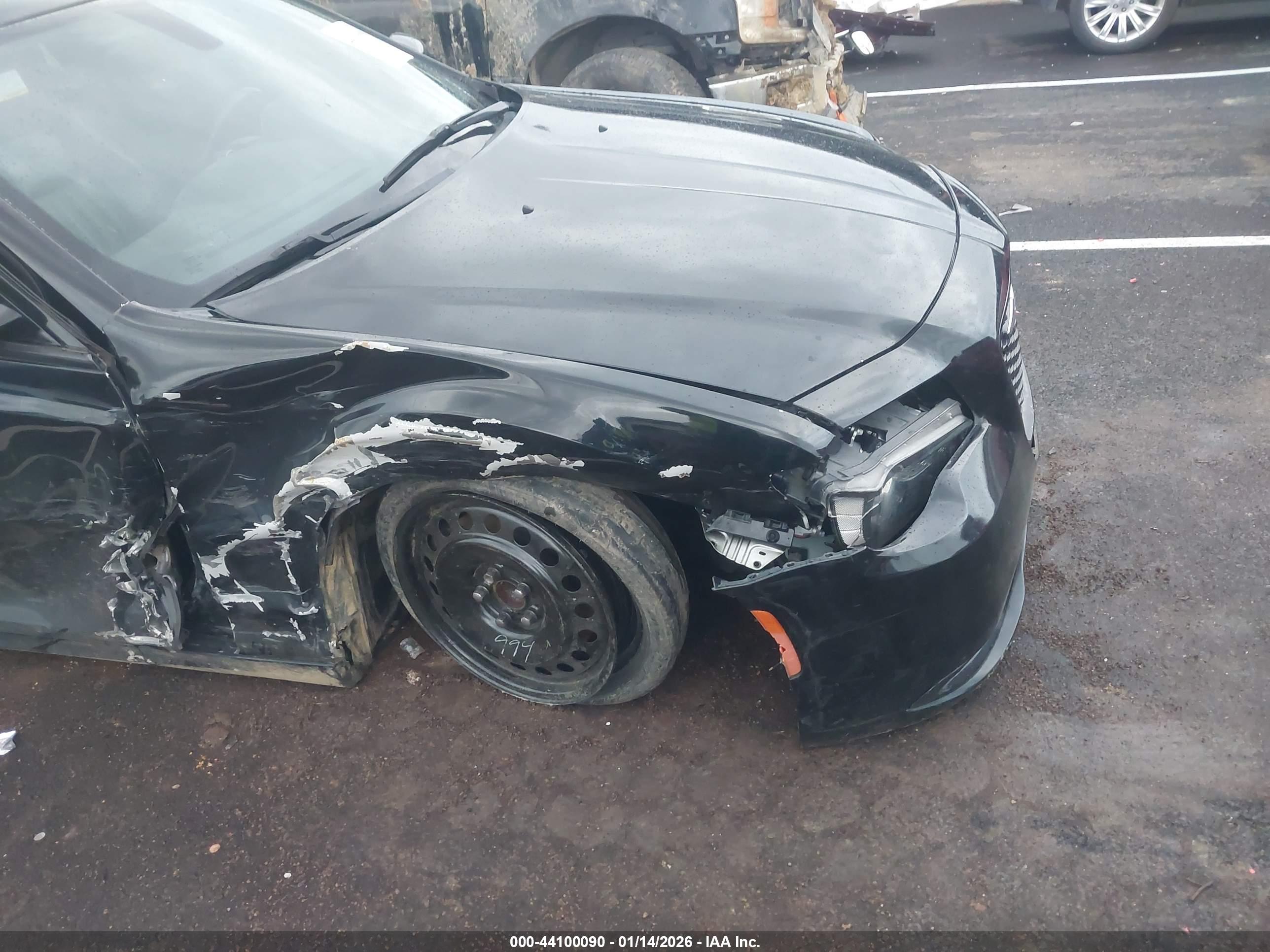 CHRYSLER 300 image 6