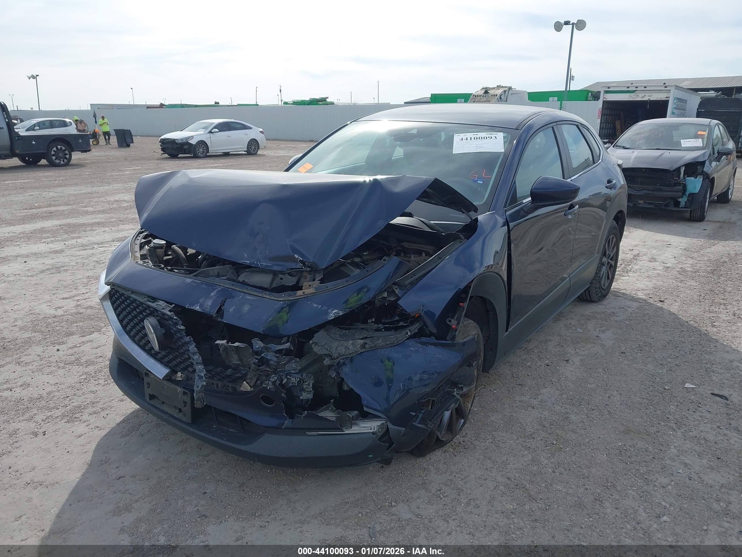 MAZDA CX-30 image 2
