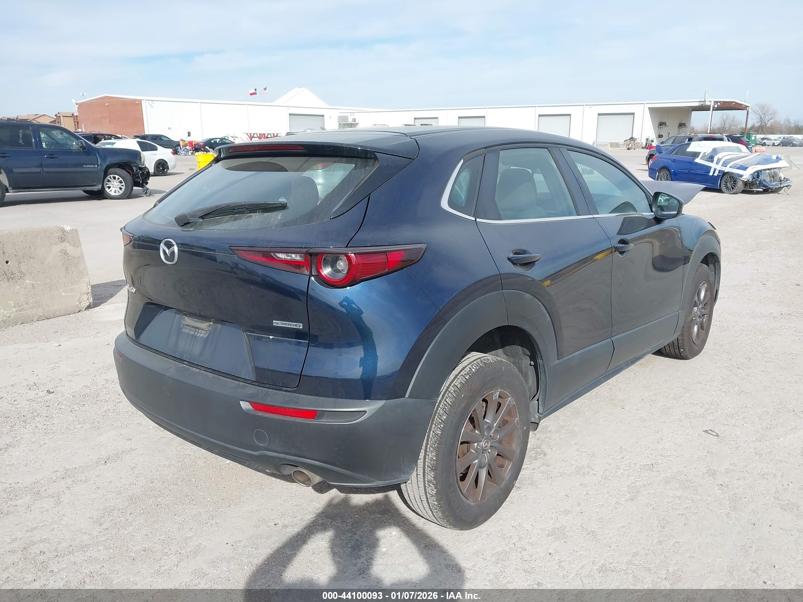 MAZDA CX-30 image 4