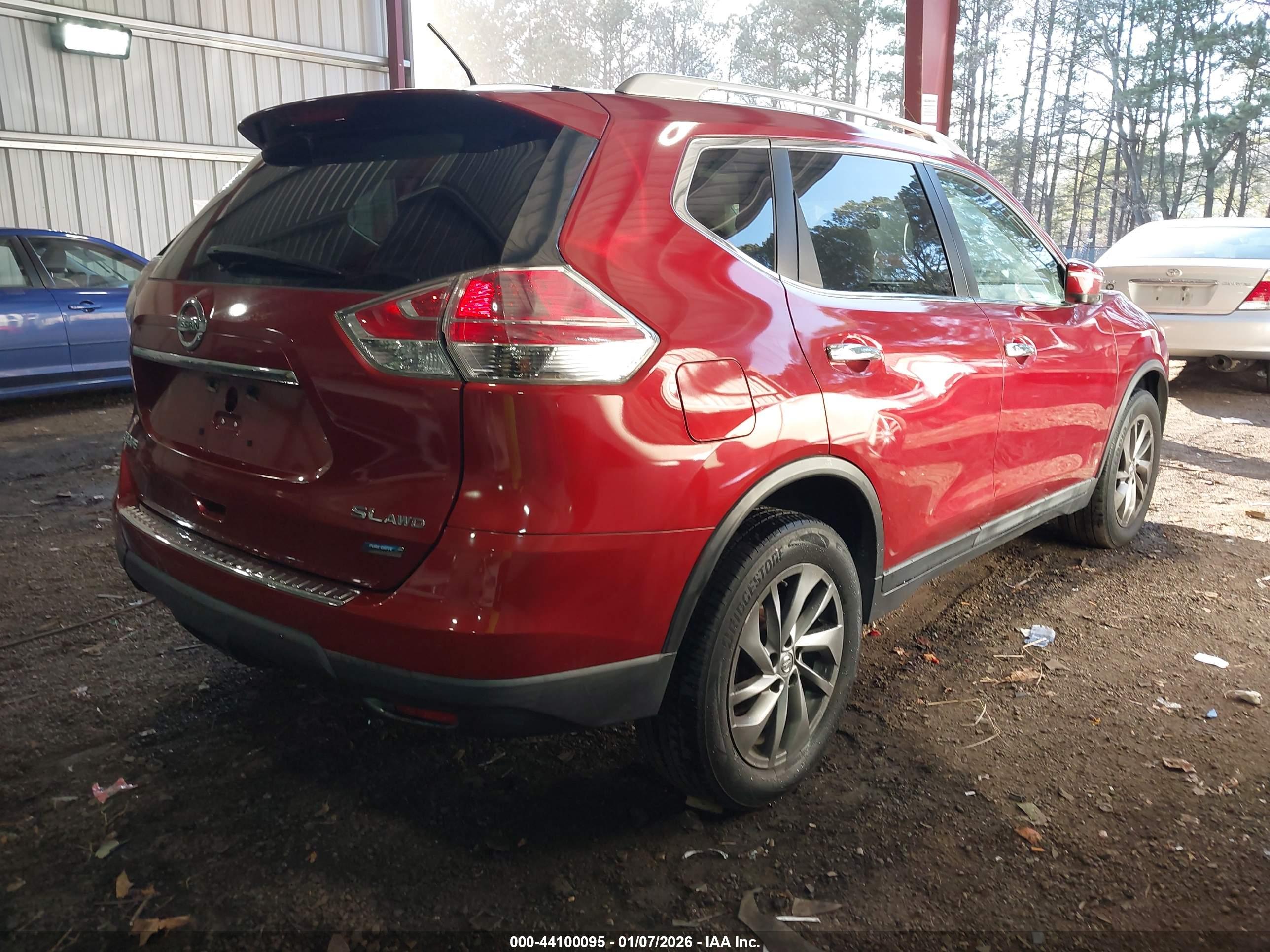 NISSAN ROGUE image 4