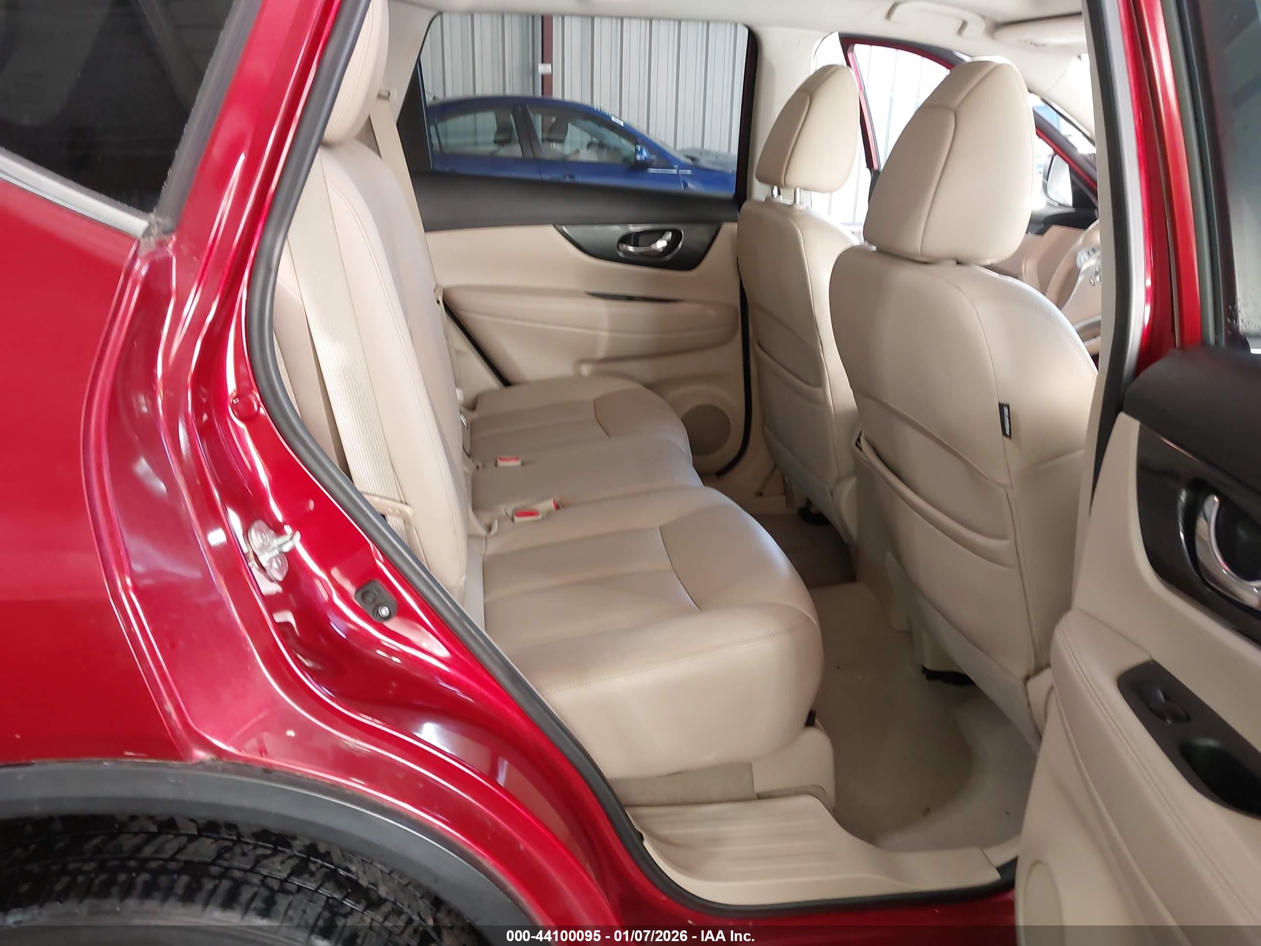 NISSAN ROGUE image 8