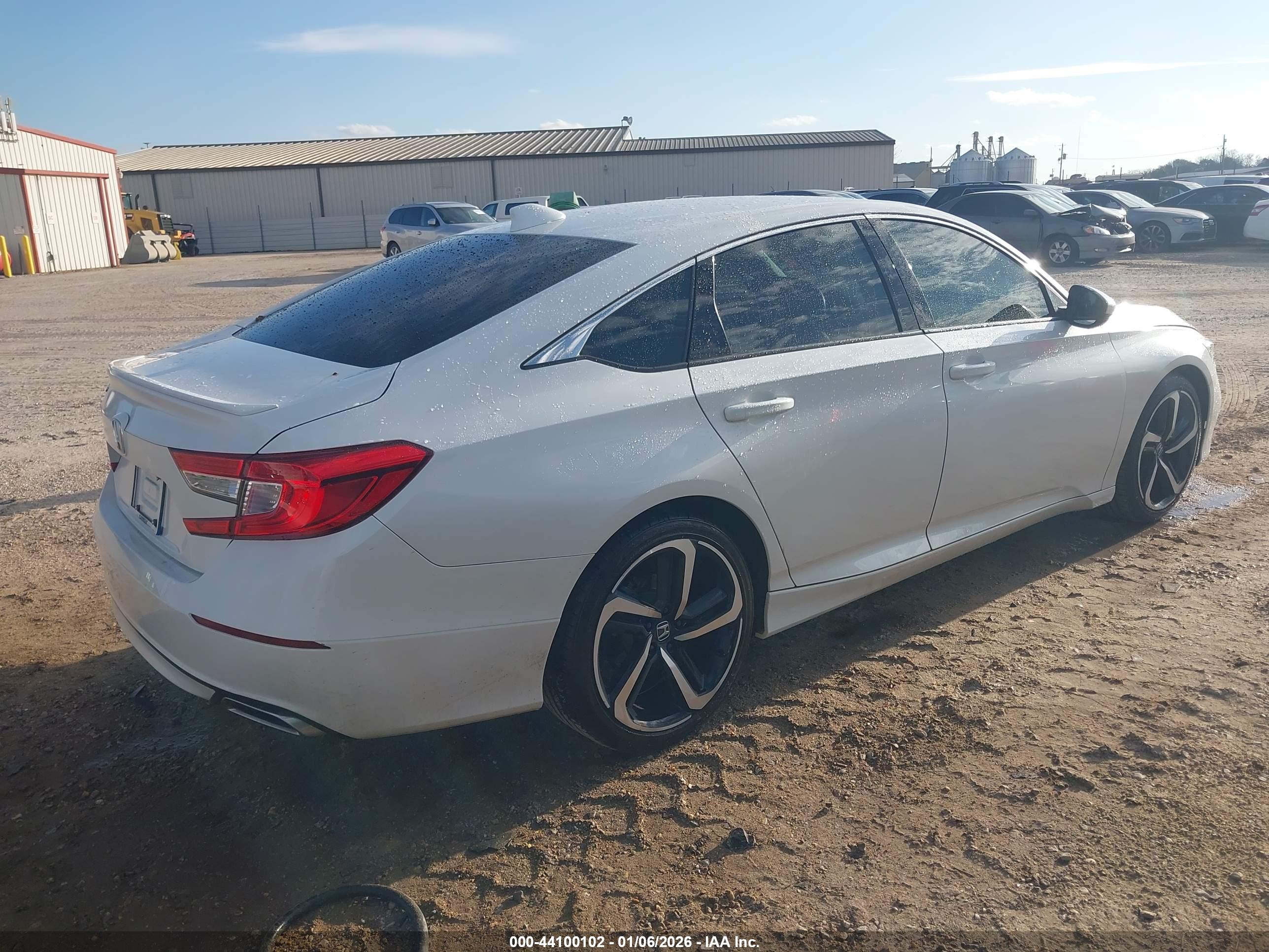 HONDA ACCORD image 4