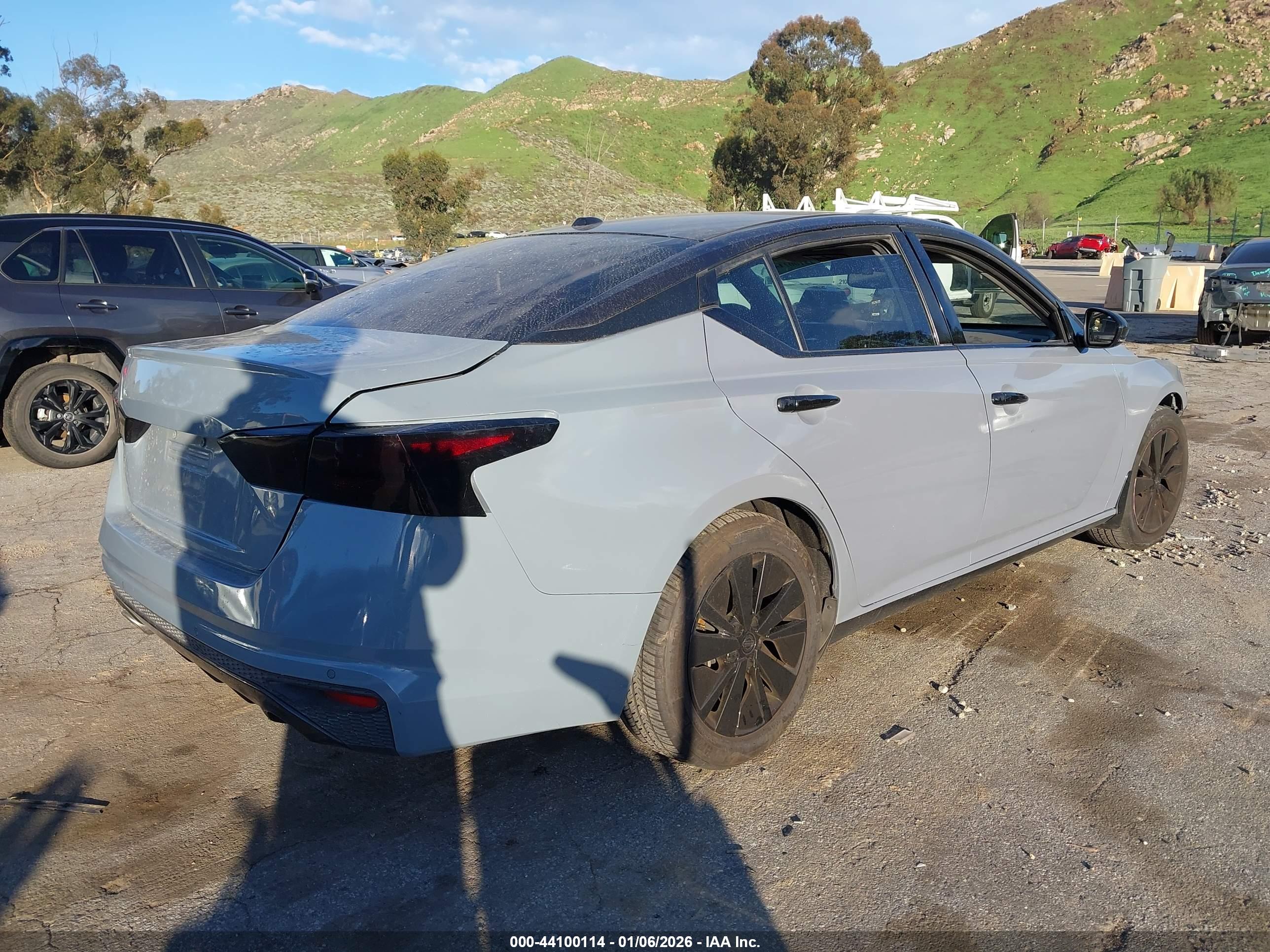 NISSAN ALTIMA image 4