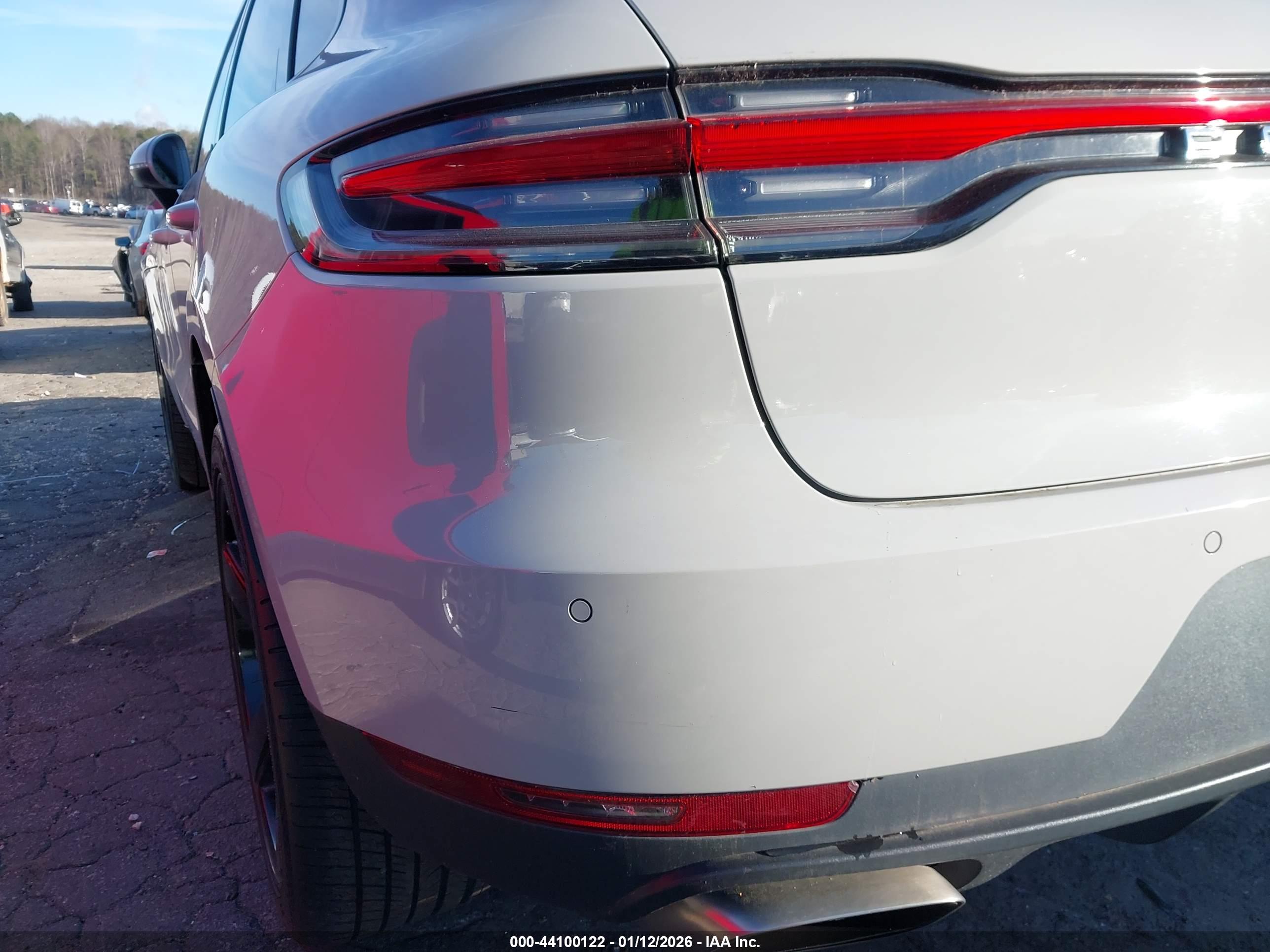 PORSCHE MACAN image 6