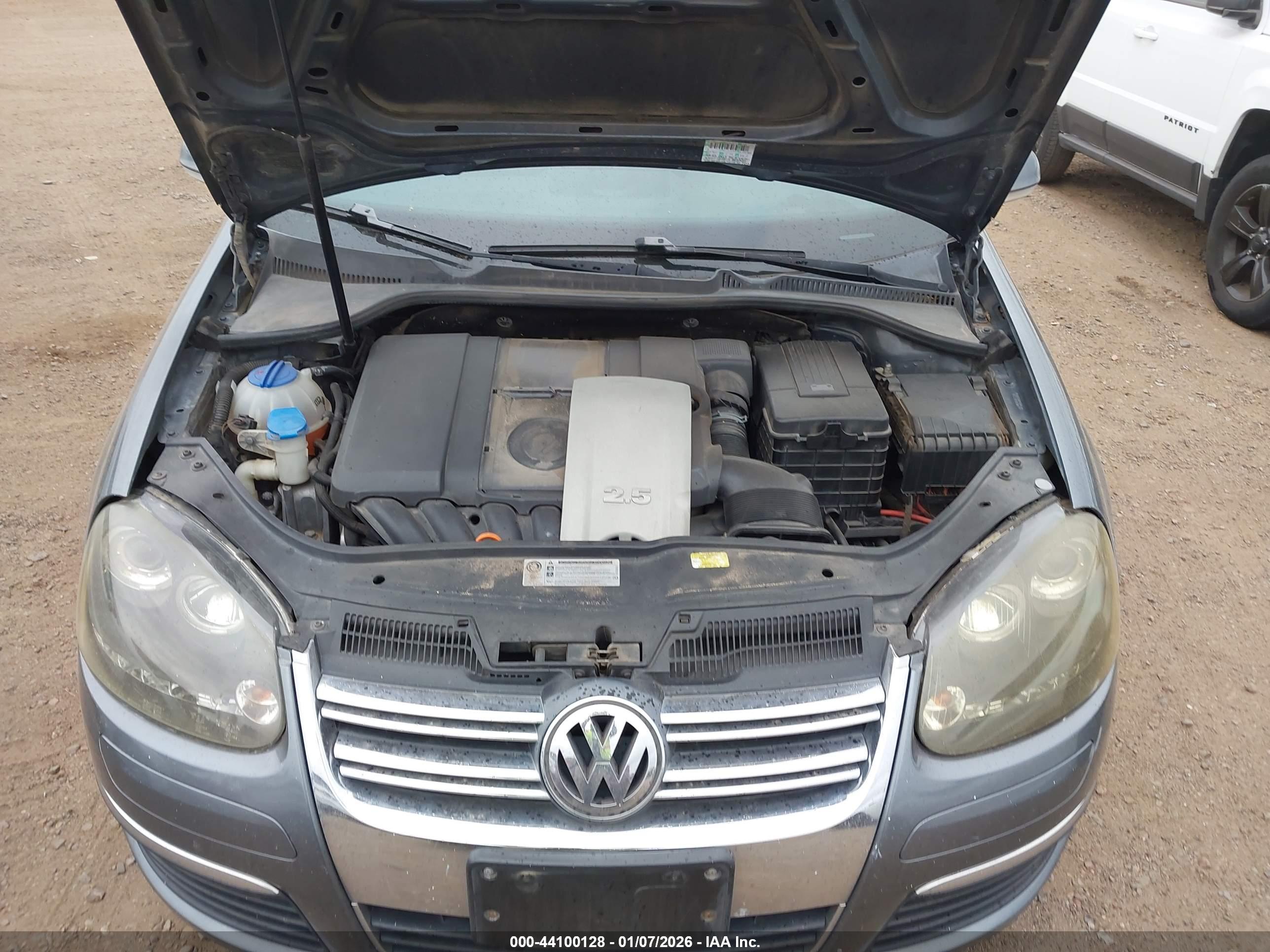 VOLKSWAGEN JETTA image 10