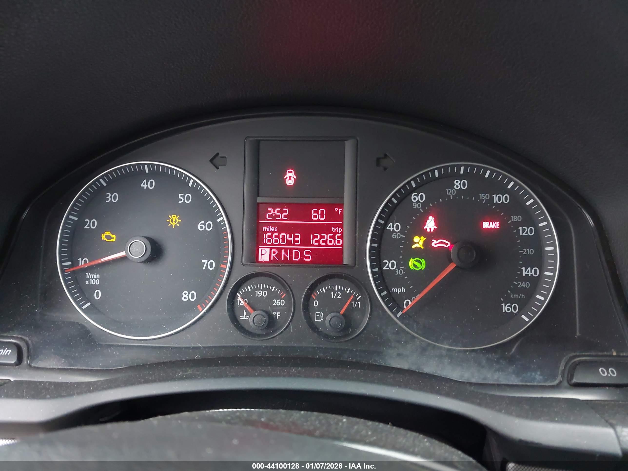 VOLKSWAGEN JETTA image 7