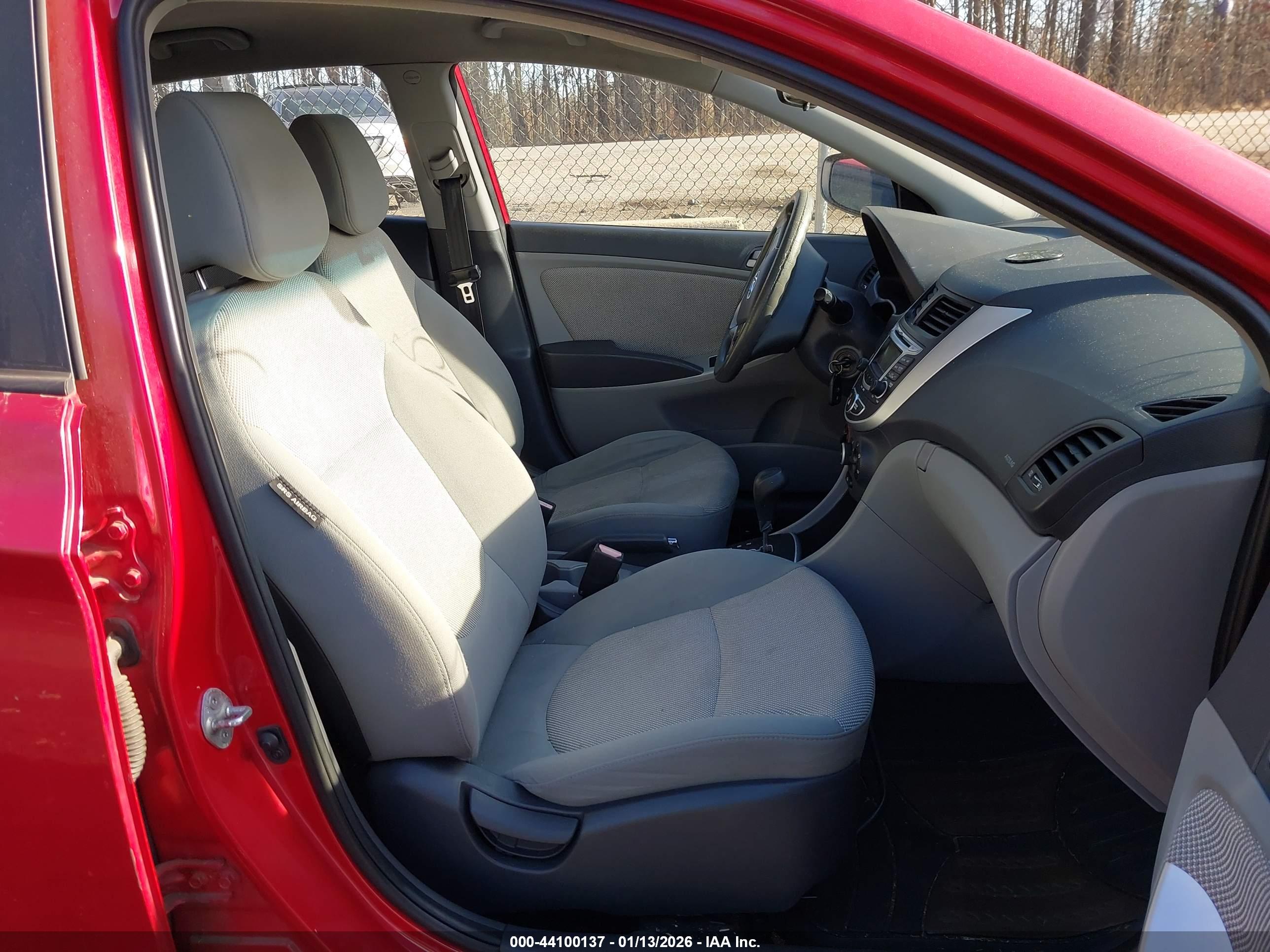 HYUNDAI ACCENT image 5