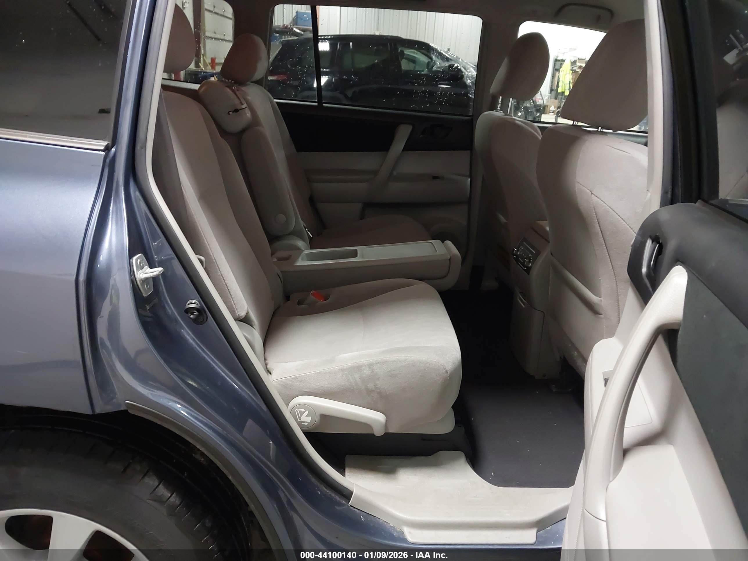 TOYOTA HIGHLANDER image 8