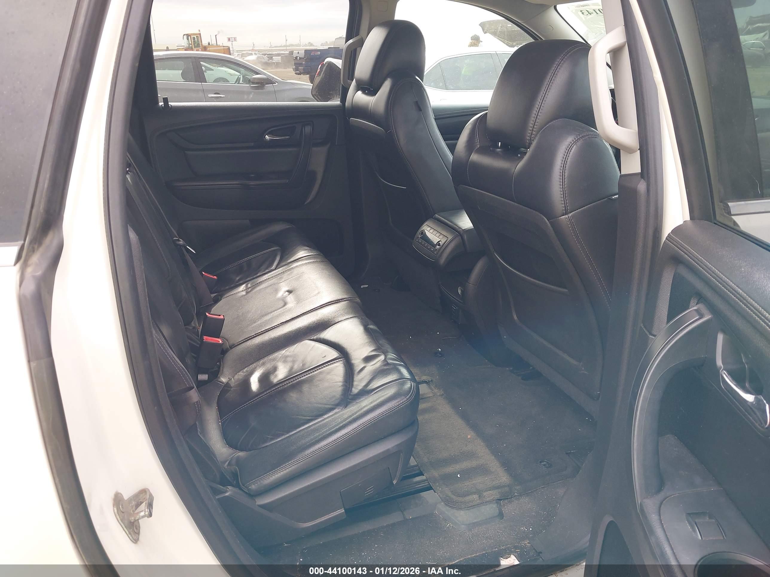 CHEVROLET TRAVERSE image 8