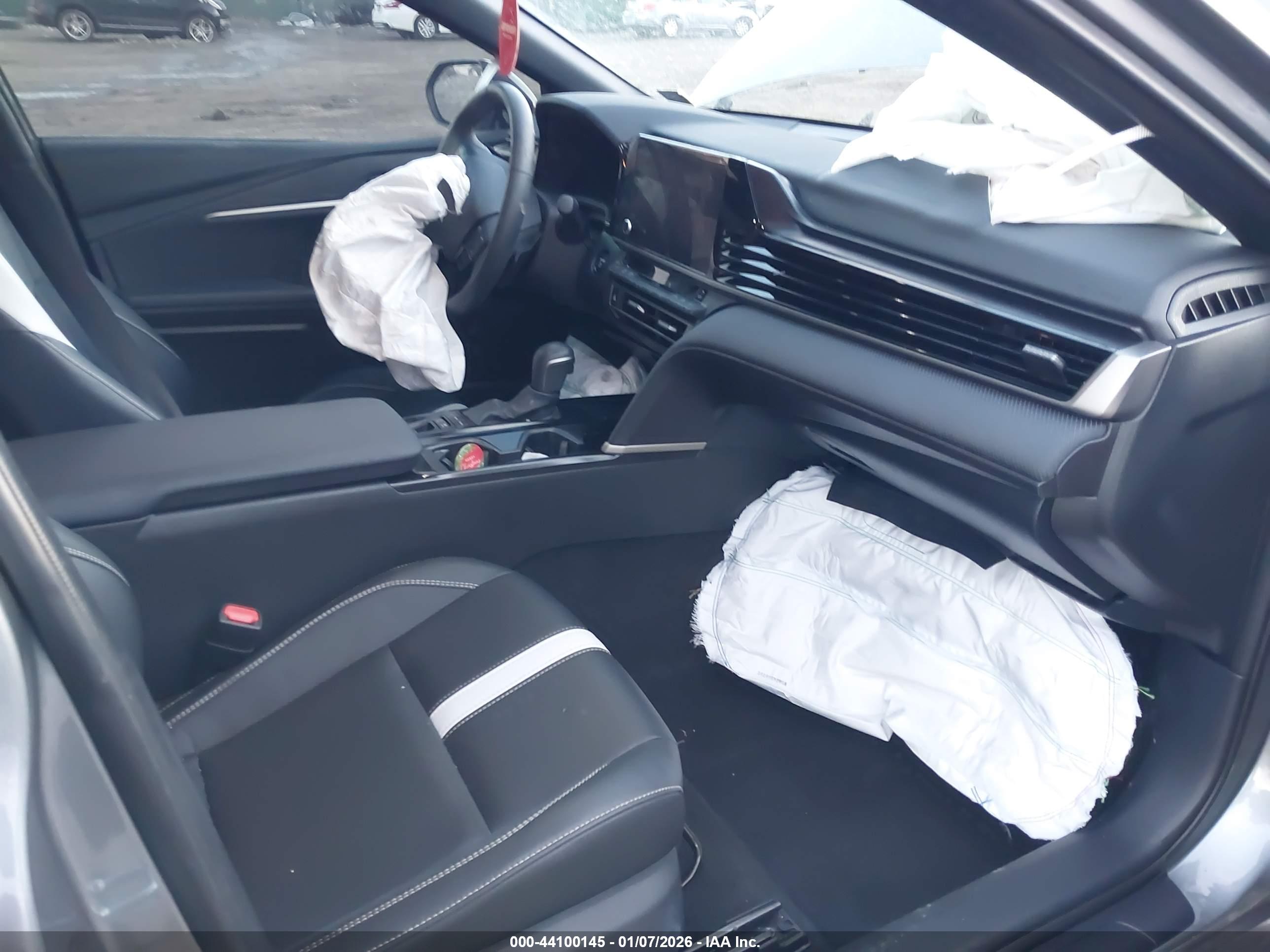 TOYOTA CAMRY image 5