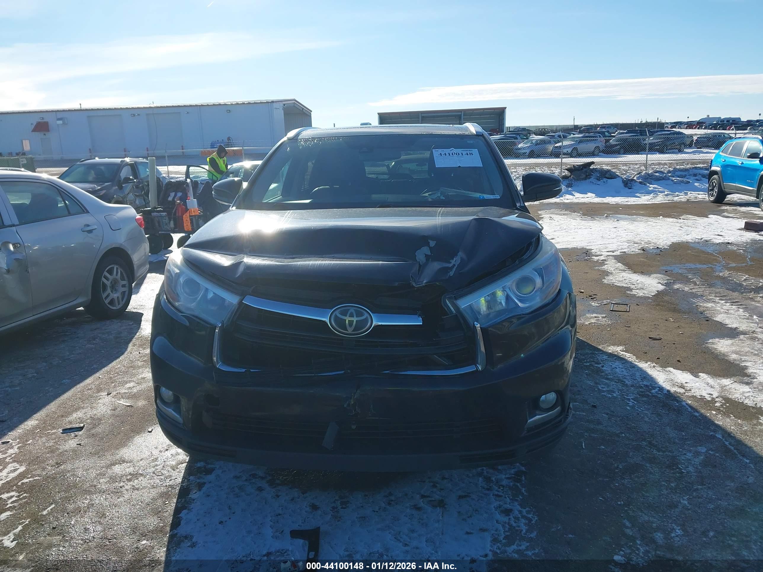 TOYOTA HIGHLANDER image 6