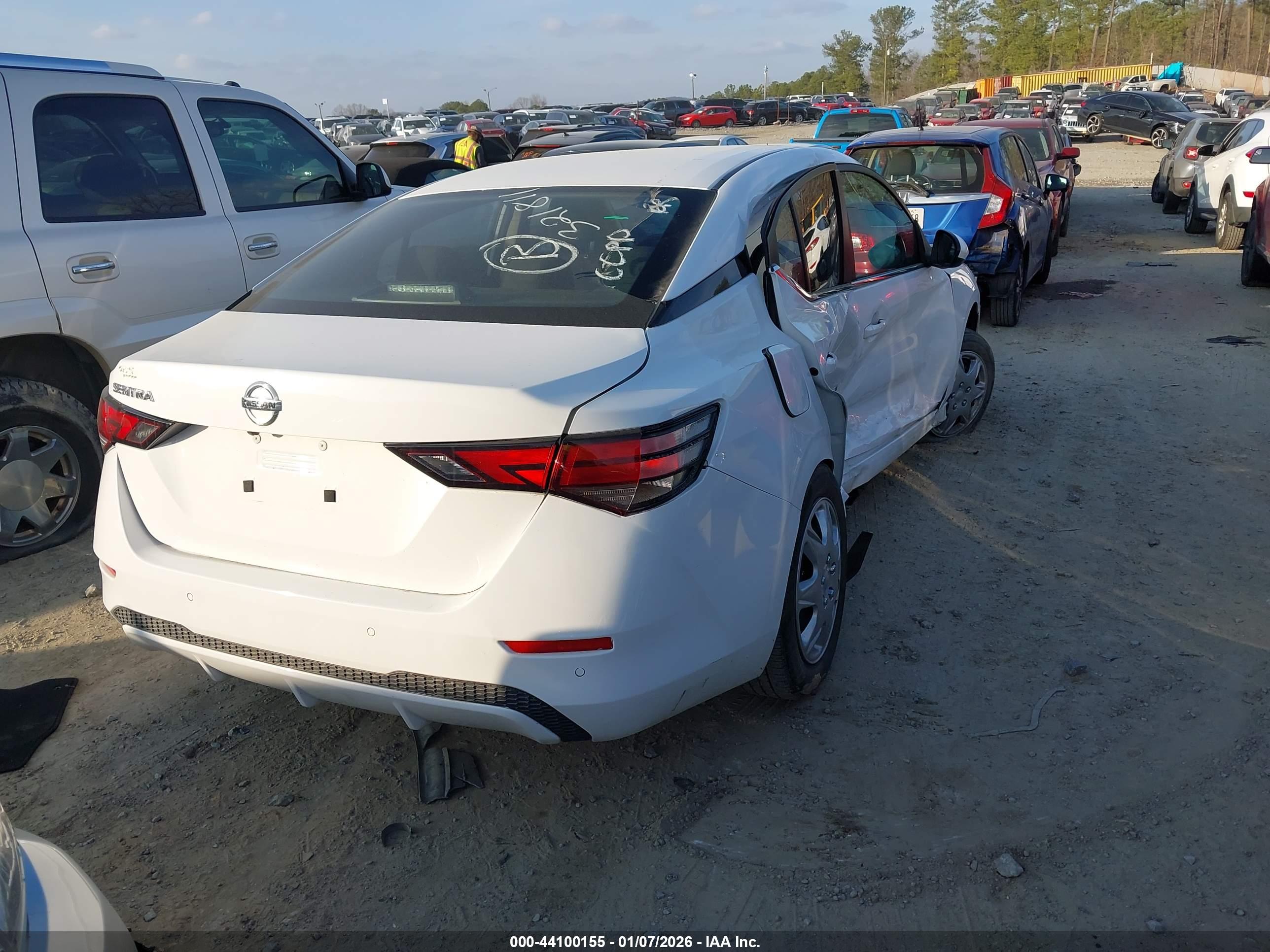 NISSAN SENTRA image 4