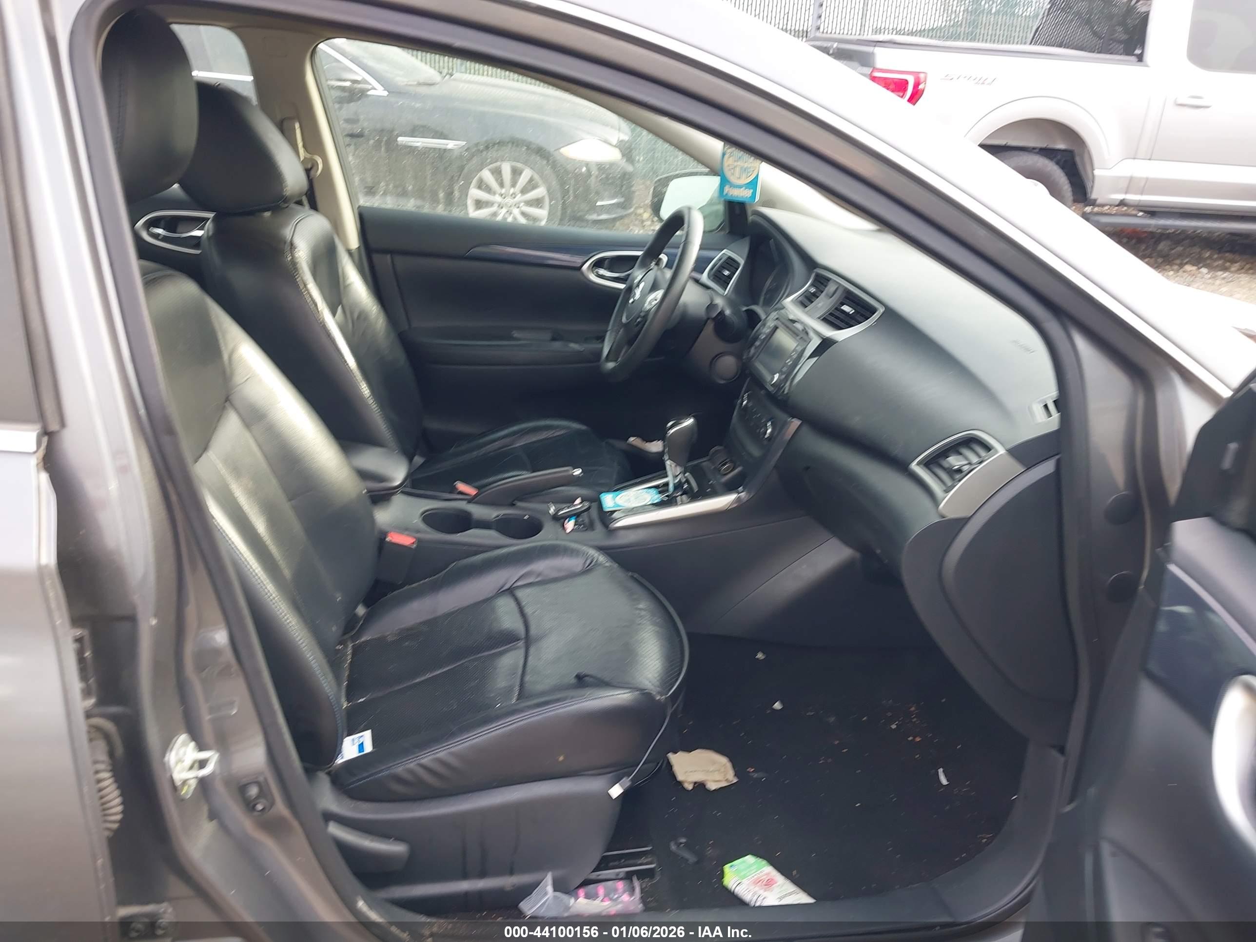 NISSAN SENTRA image 5