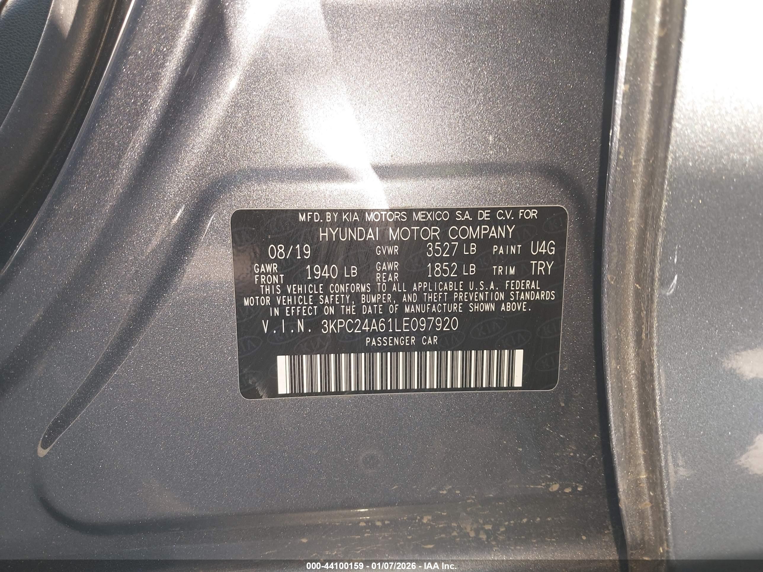 HYUNDAI ACCENT image 9
