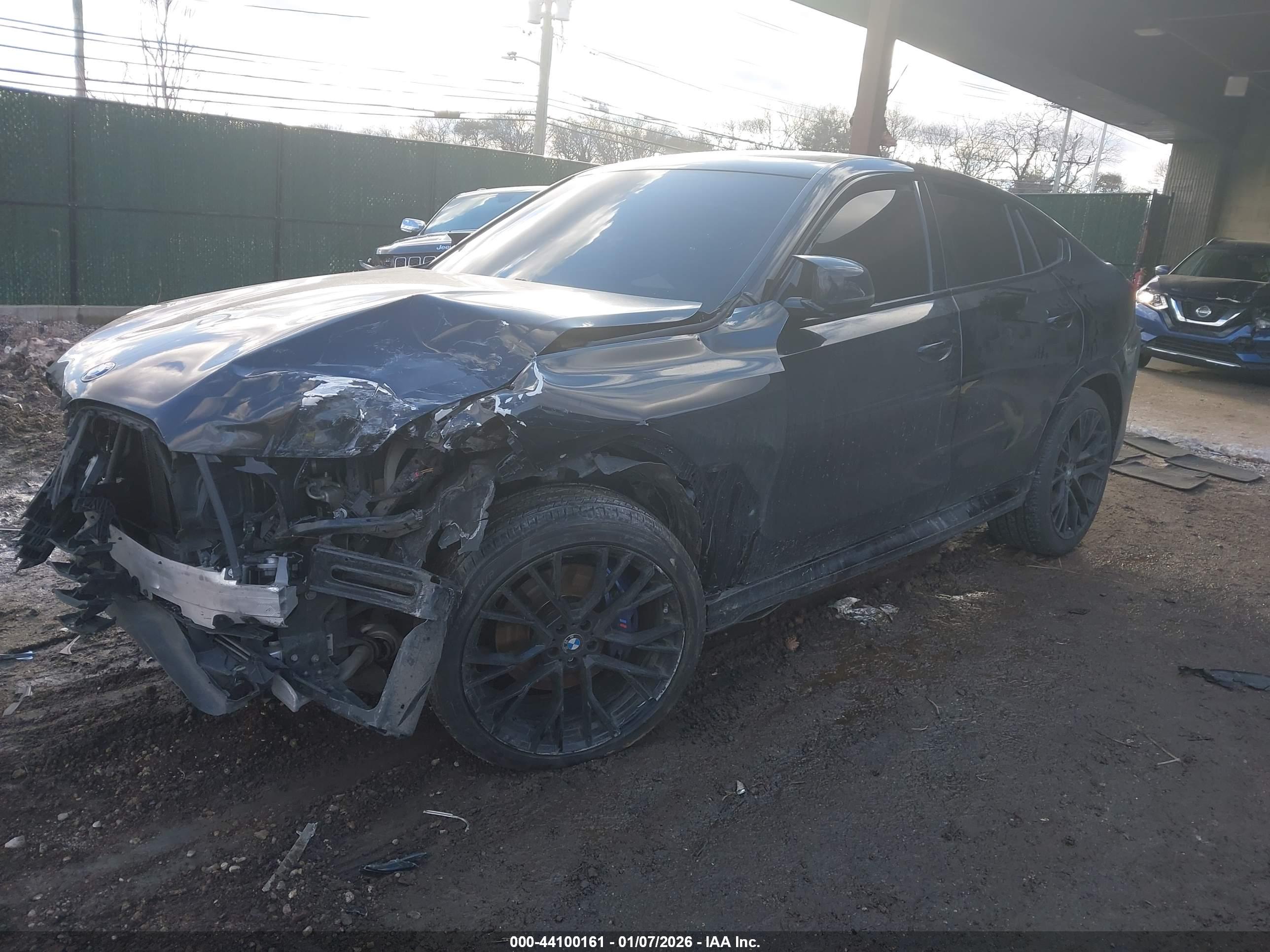 BMW X6 image 2