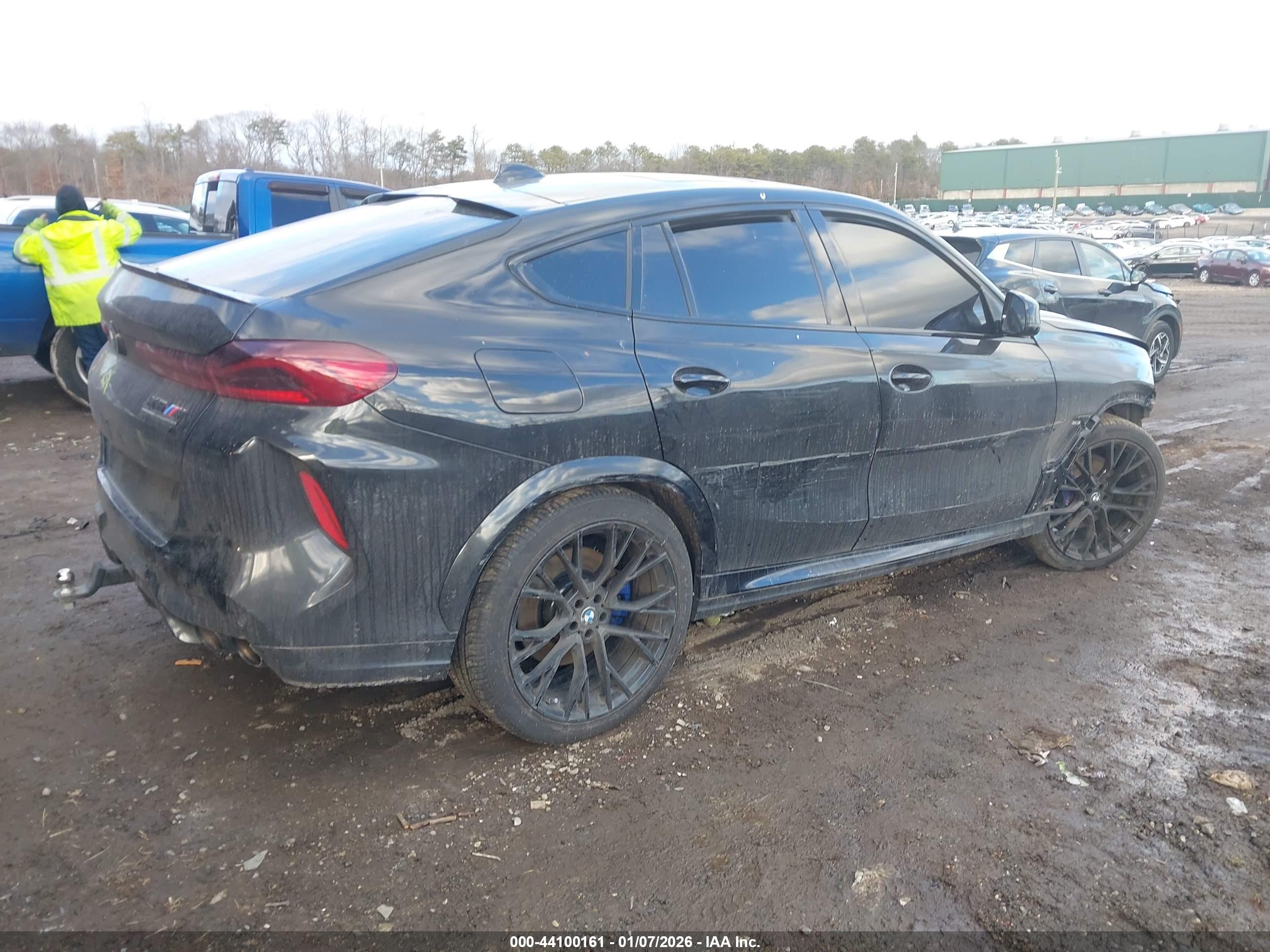 BMW X6 image 4