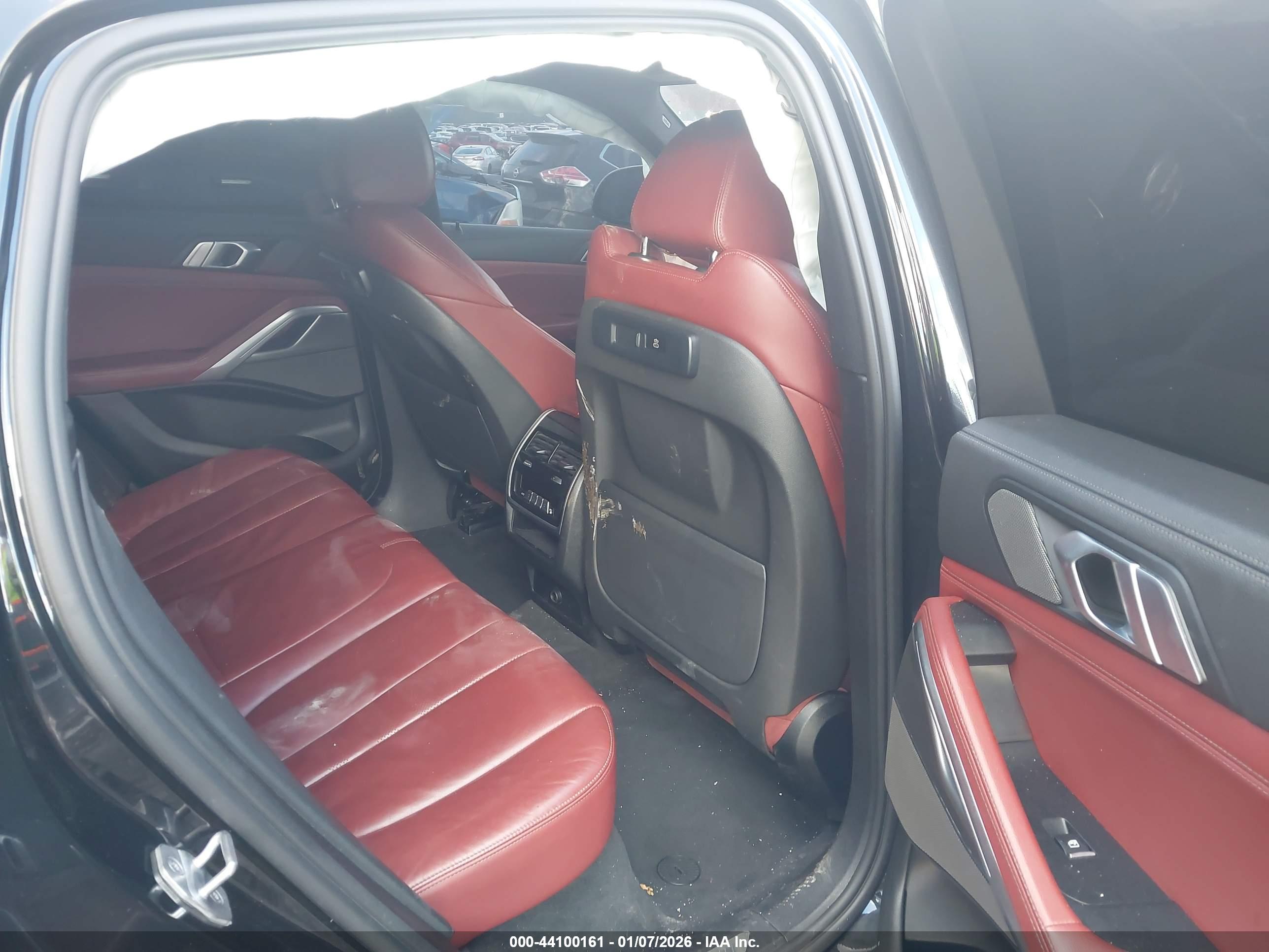 BMW X6 image 8