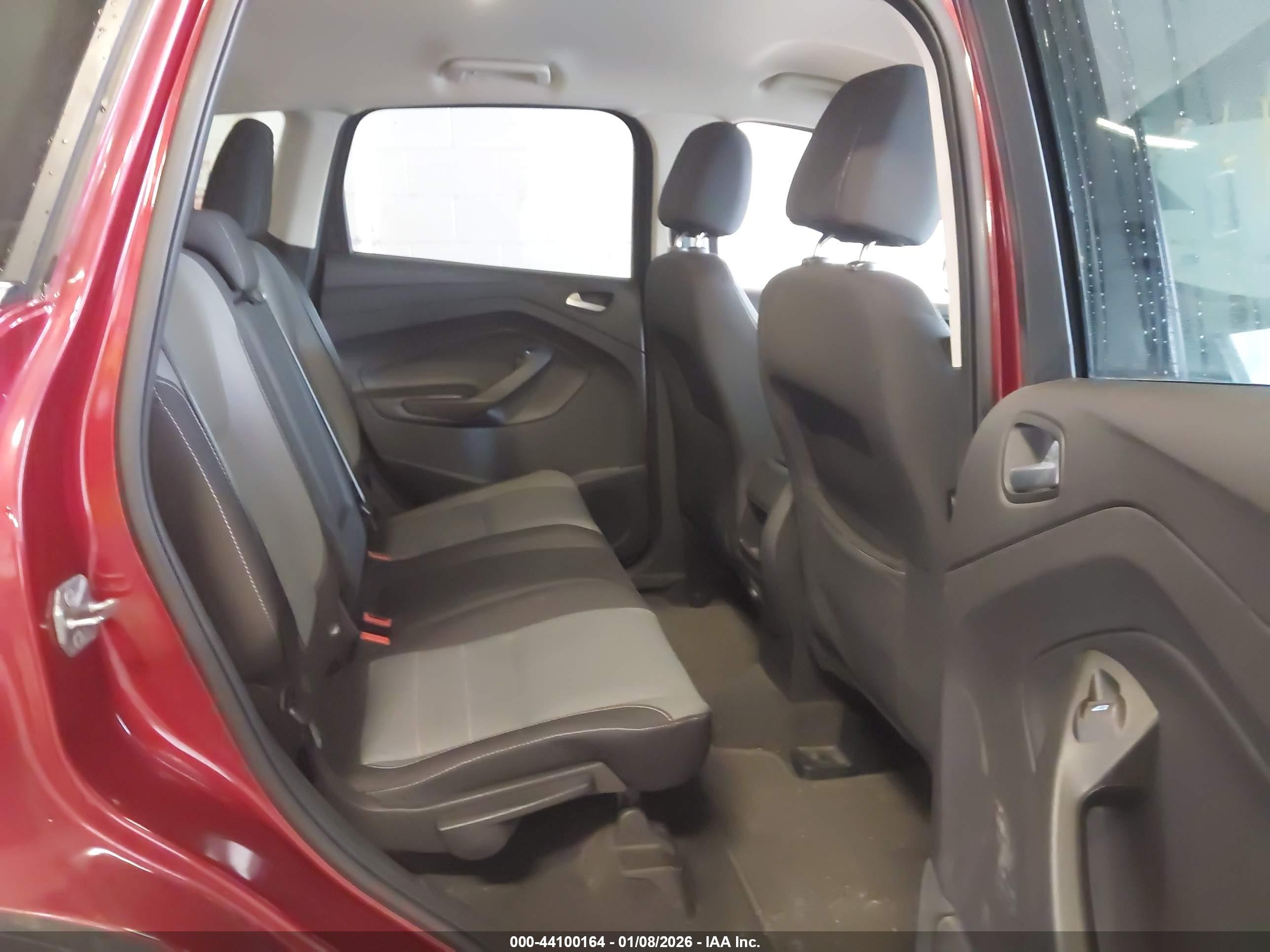 FORD ESCAPE image 8