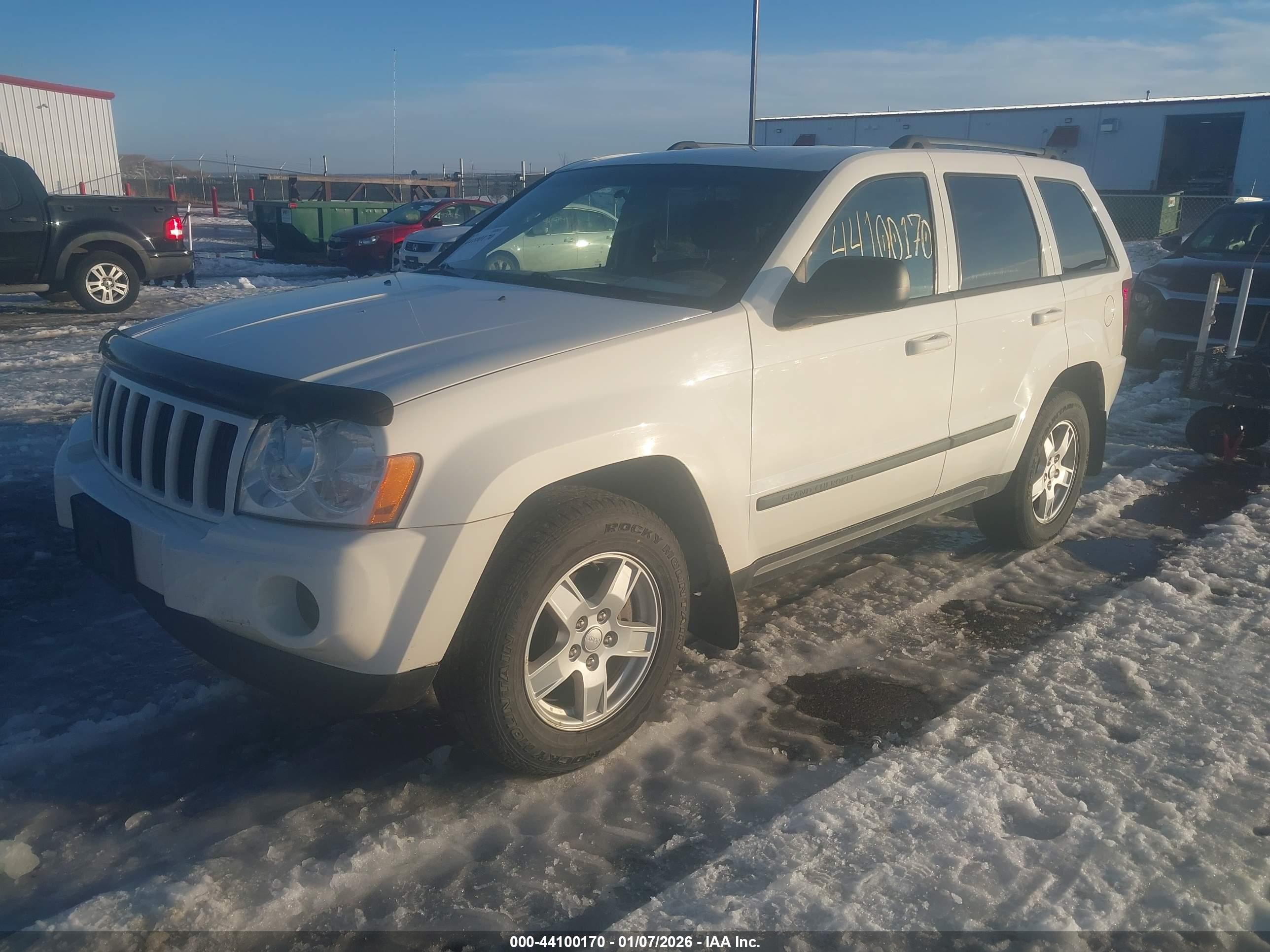 JEEP GRAND image 2