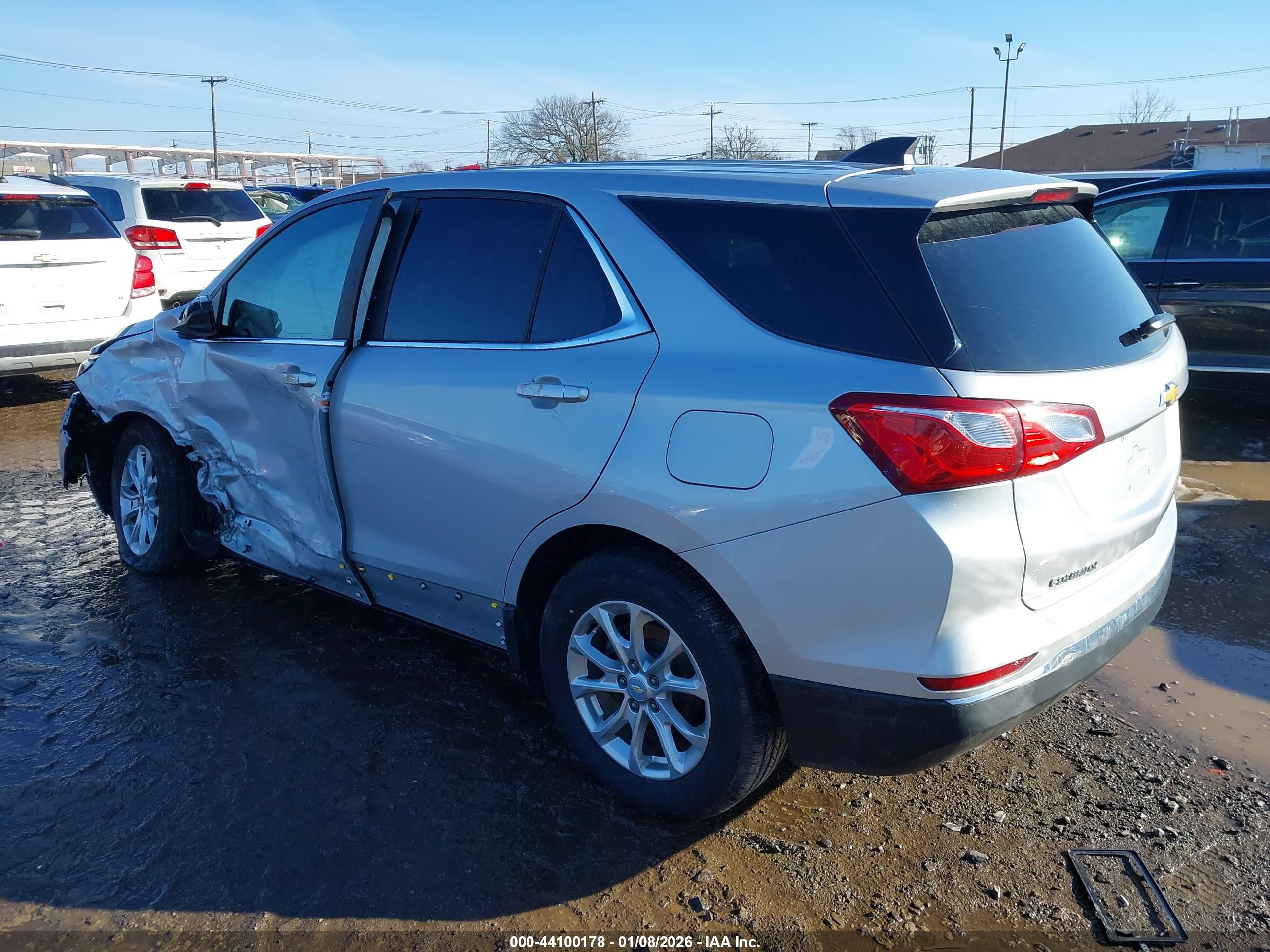 CHEVROLET EQUINOX image 3