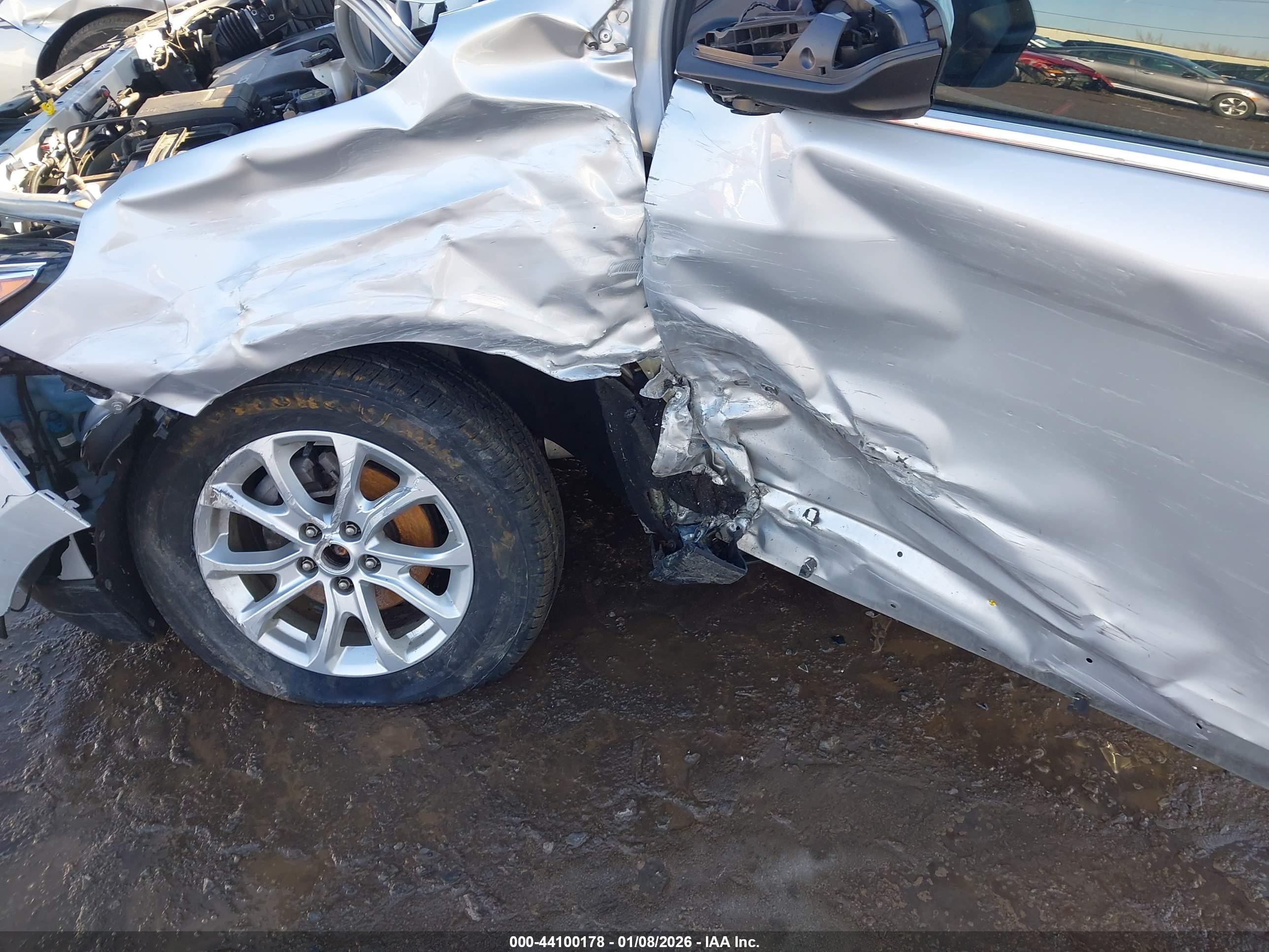 CHEVROLET EQUINOX image 6