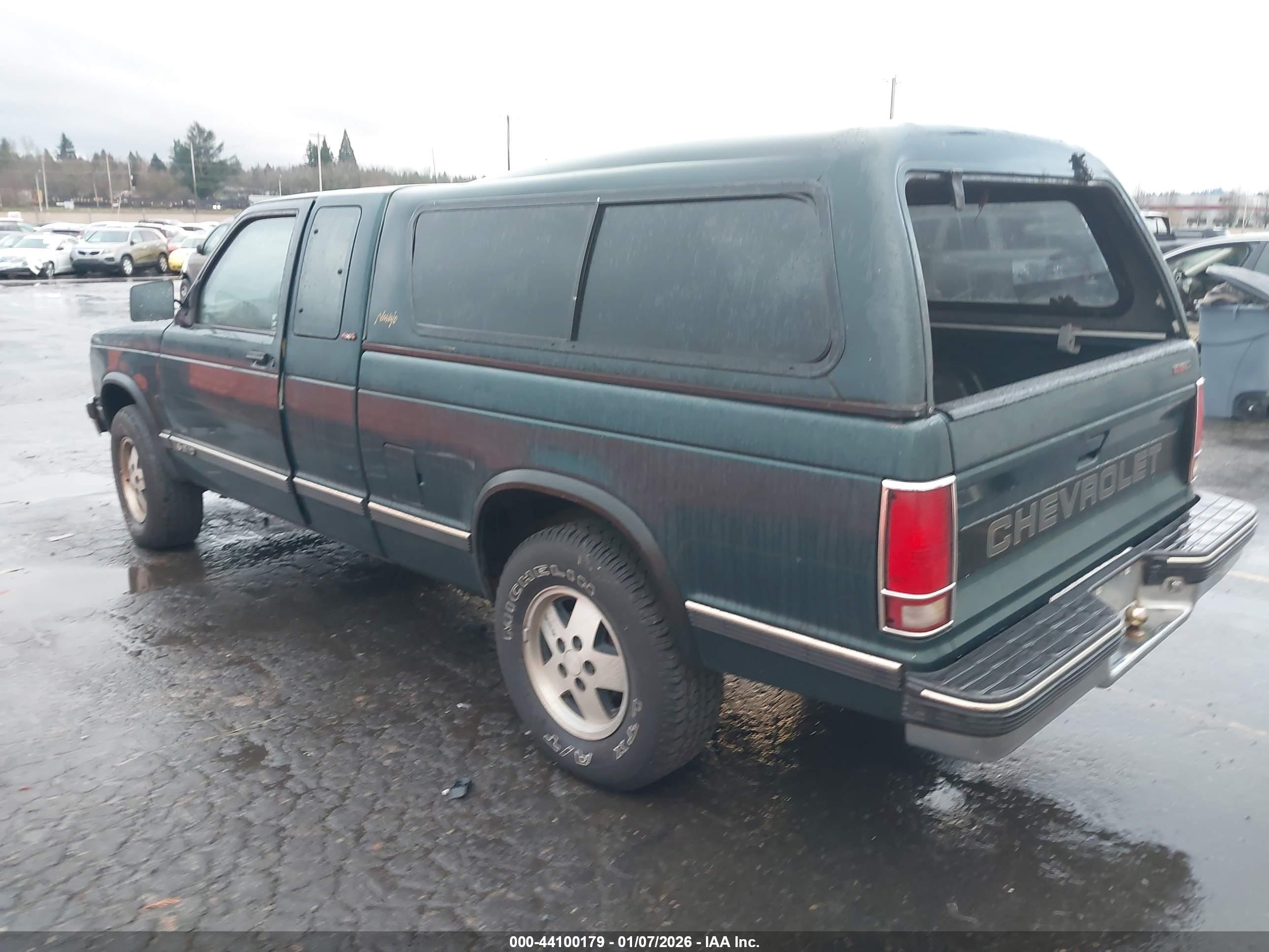 CHEVROLET S image 3