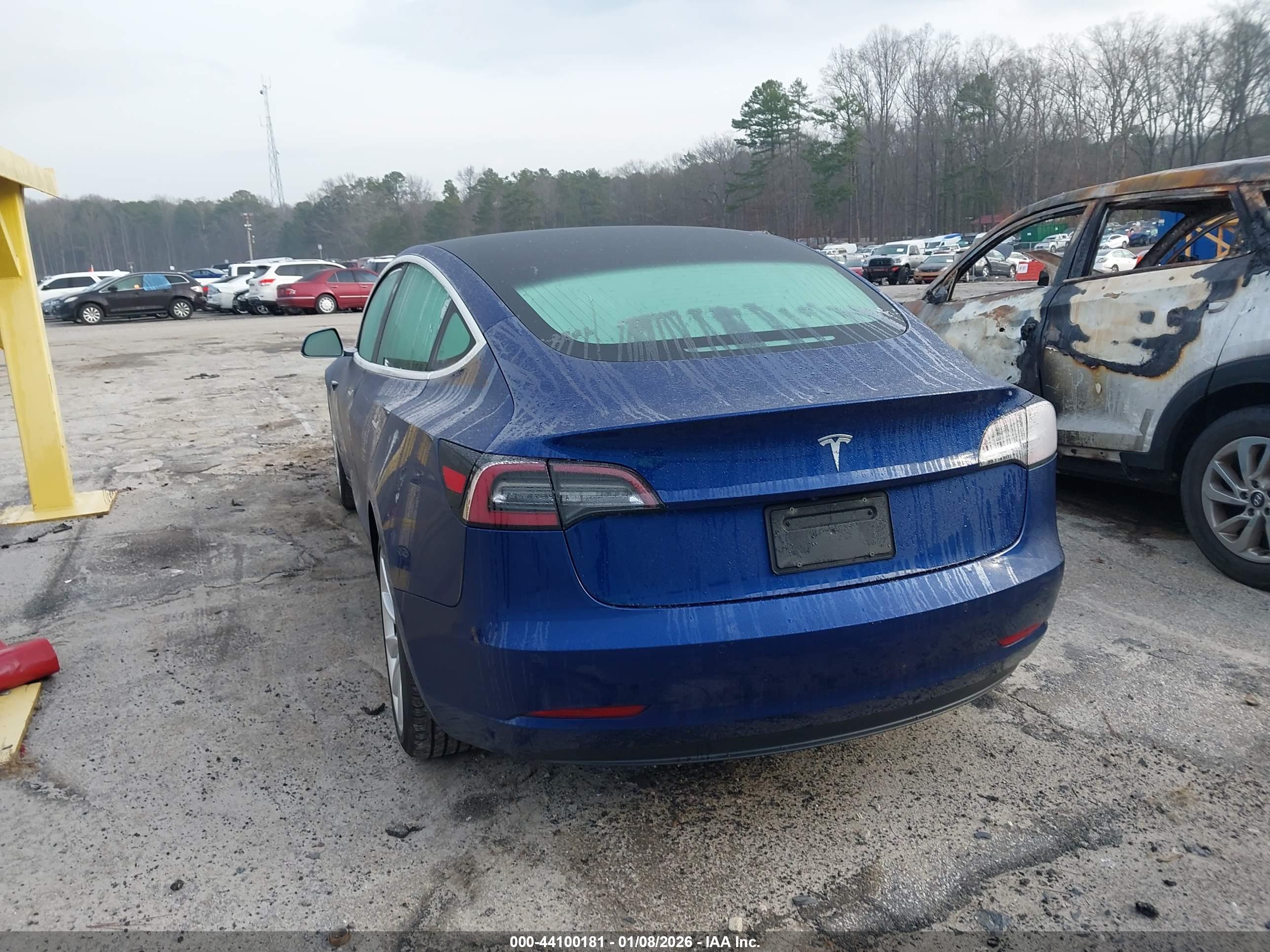 TESLA MODEL image 3