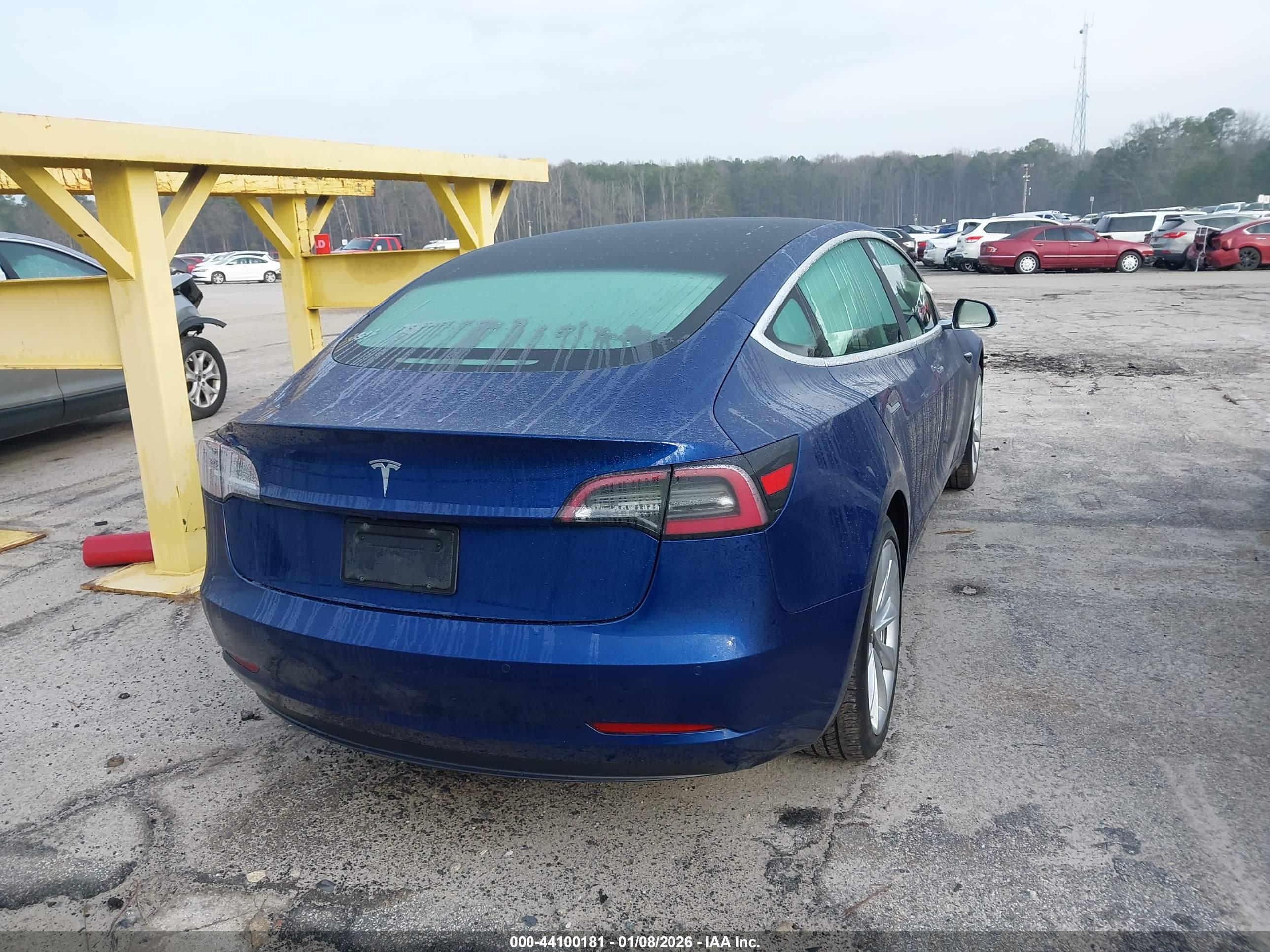 TESLA MODEL image 4